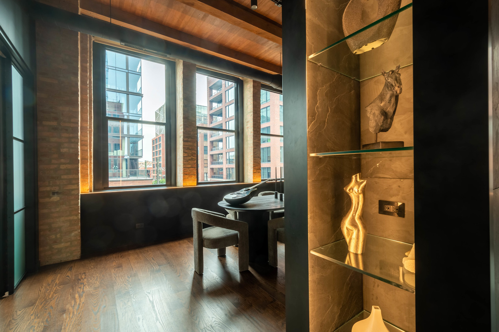 1101 W Lake Street Unit: 3D