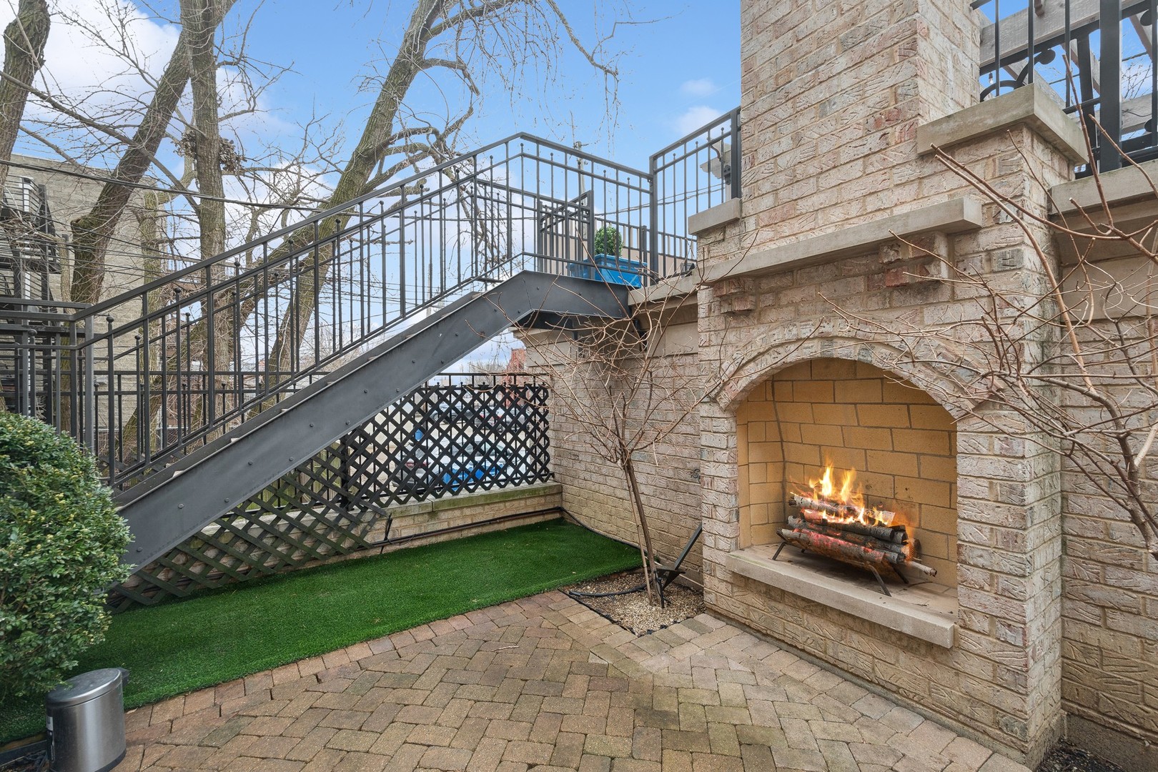 1414 N Mohawk Street