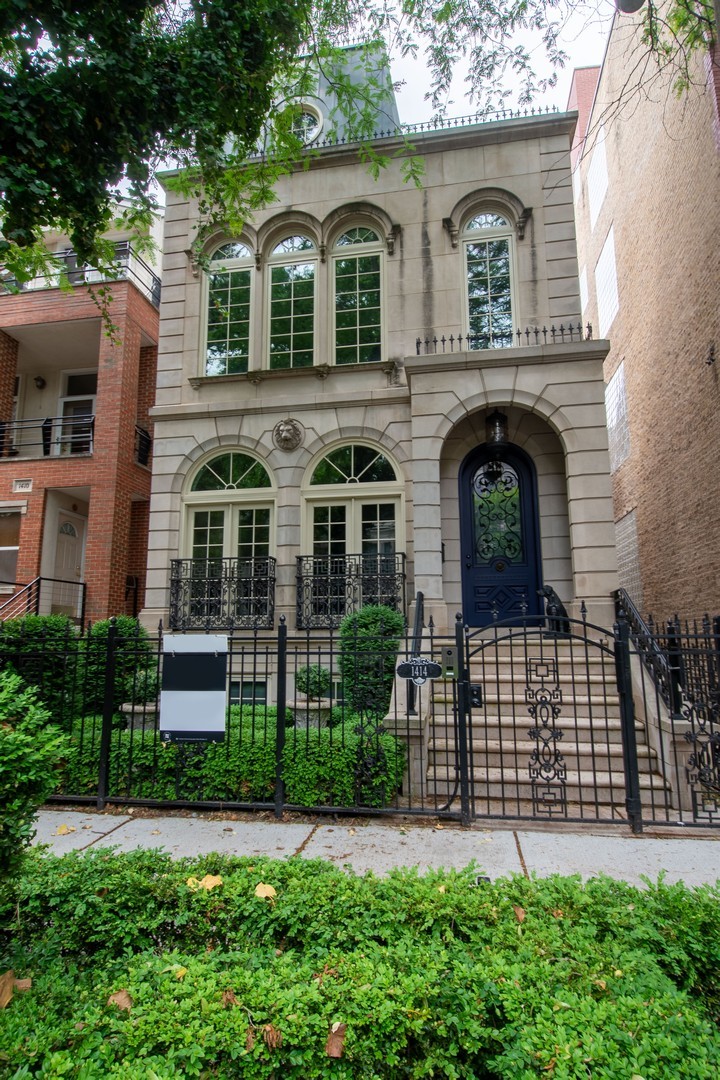 1414 N Mohawk Street