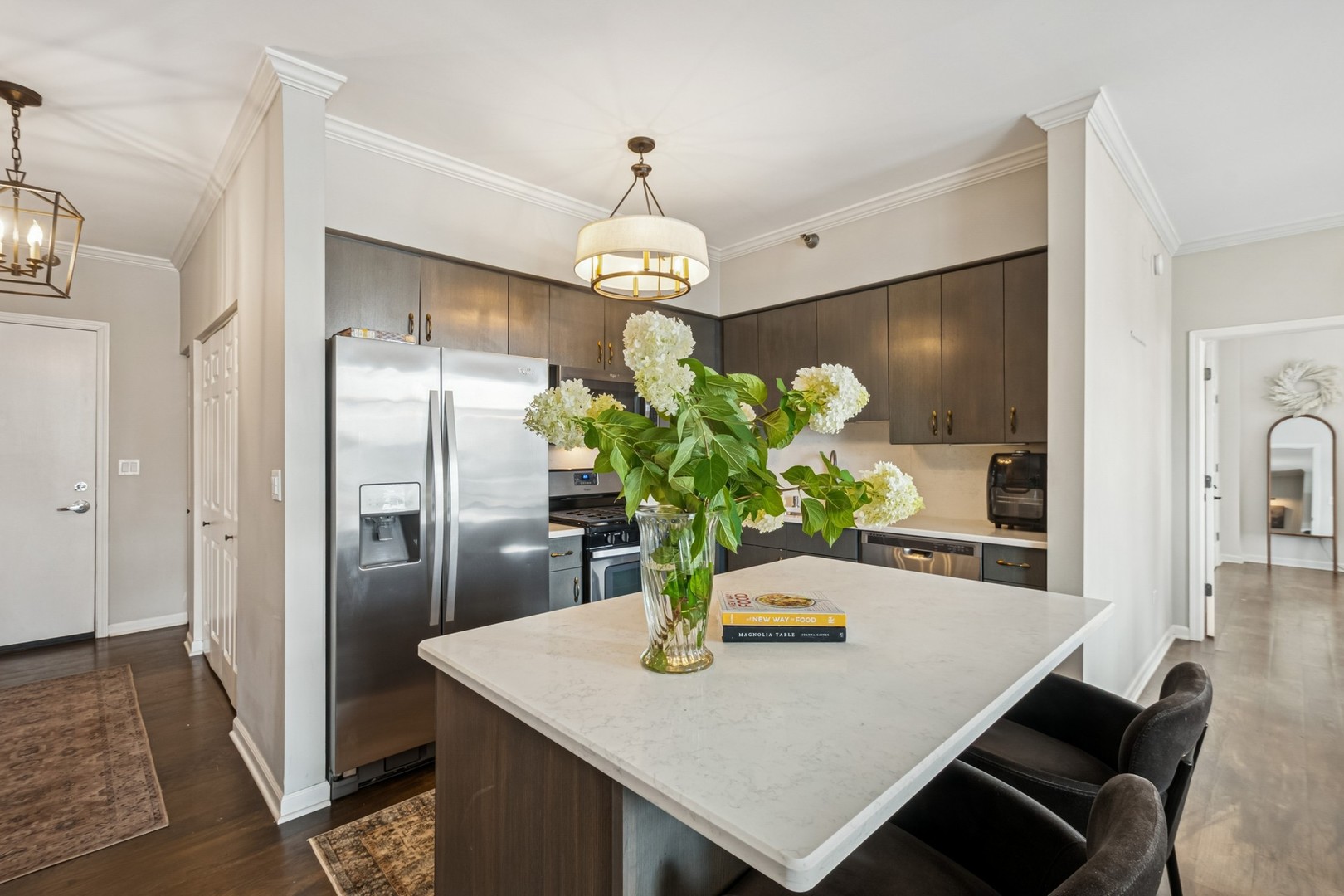 1122 N Dearborn Street Unit: 8E