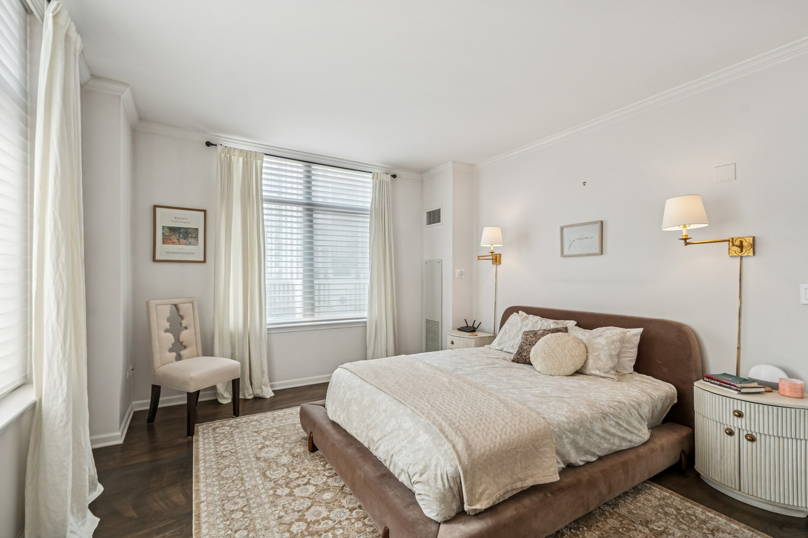 1122 N Dearborn Street Unit: 8E