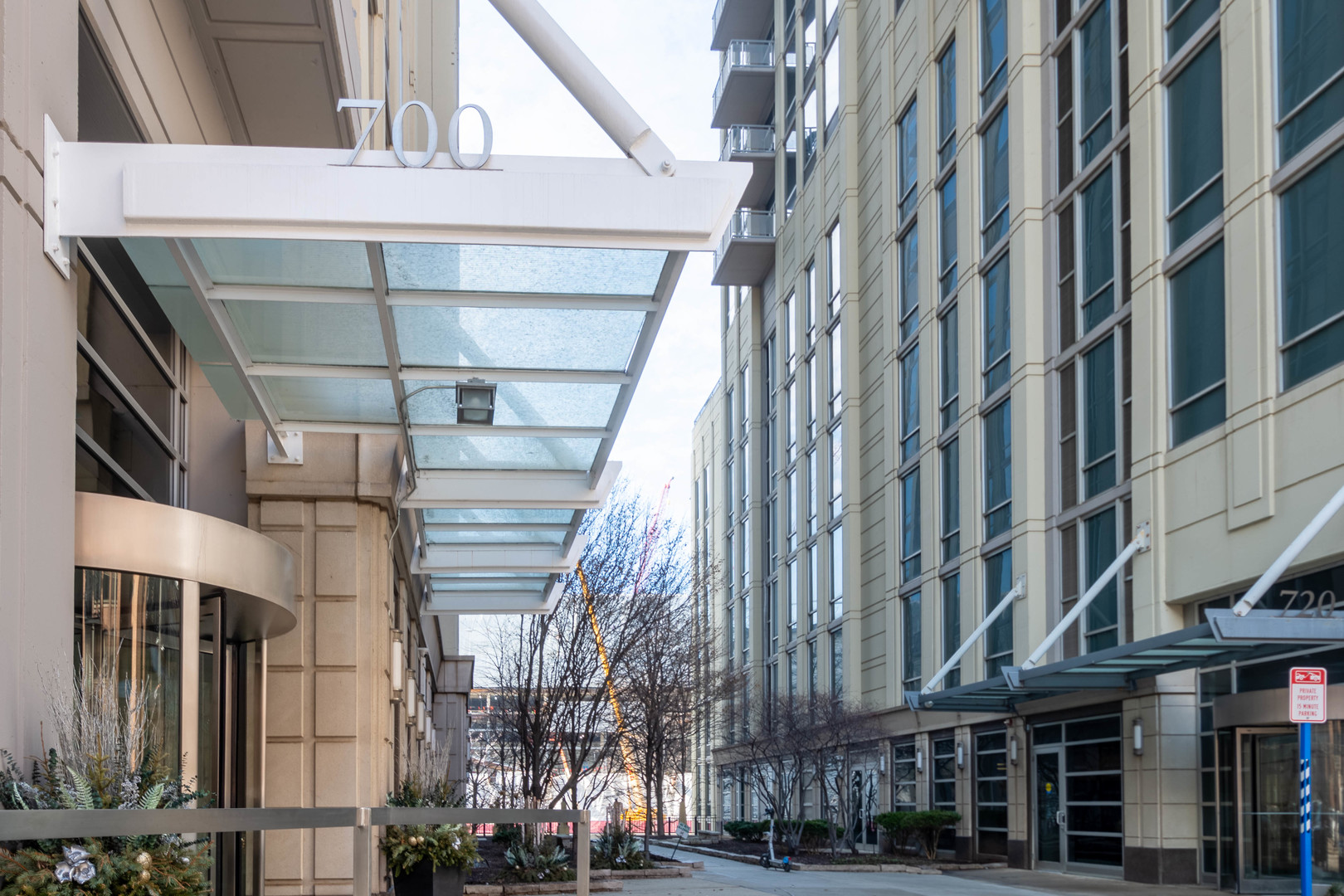 700 N Larrabee Street Unit: 1012