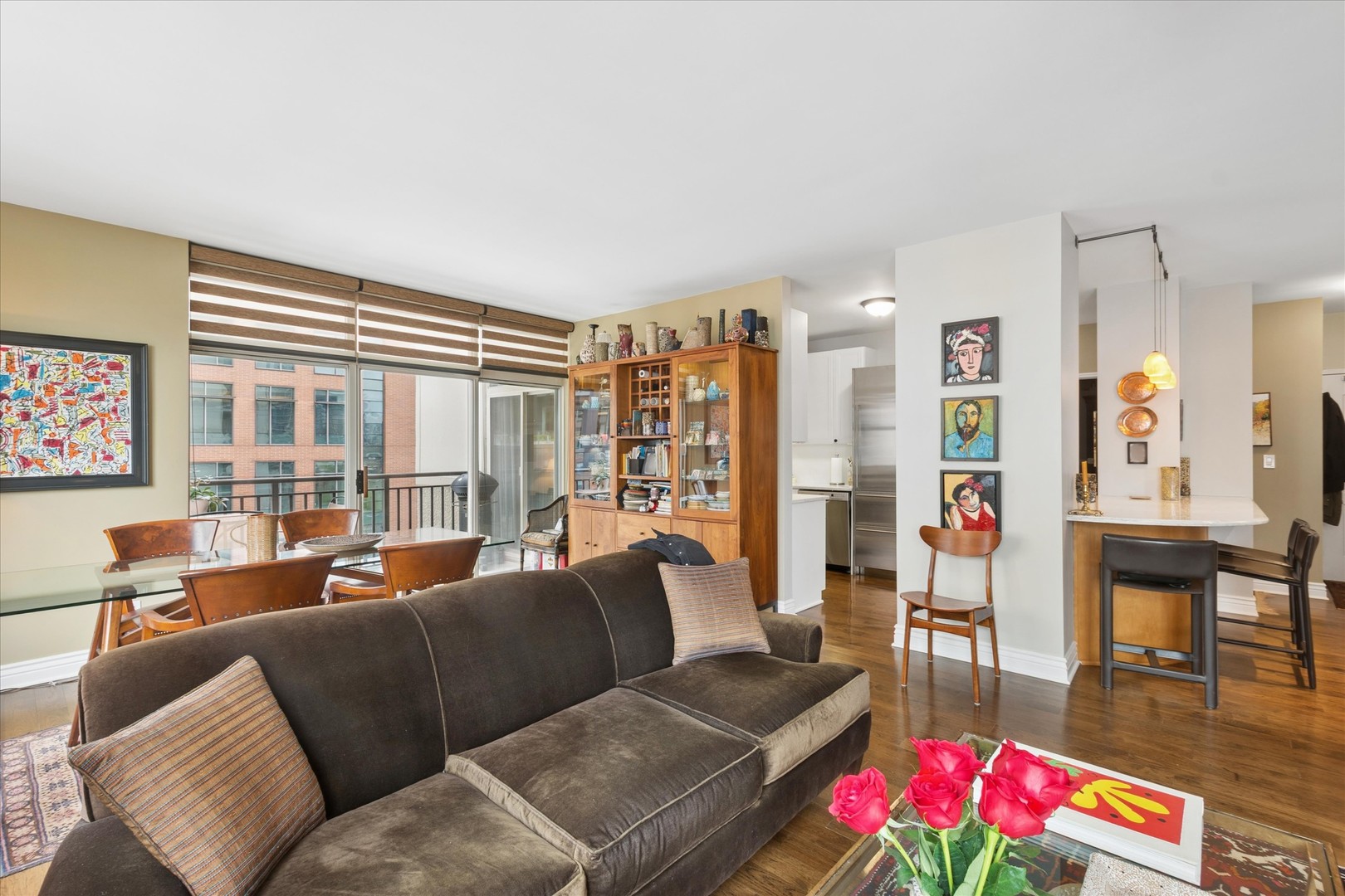 21 W CHESTNUT Street Unit: 809