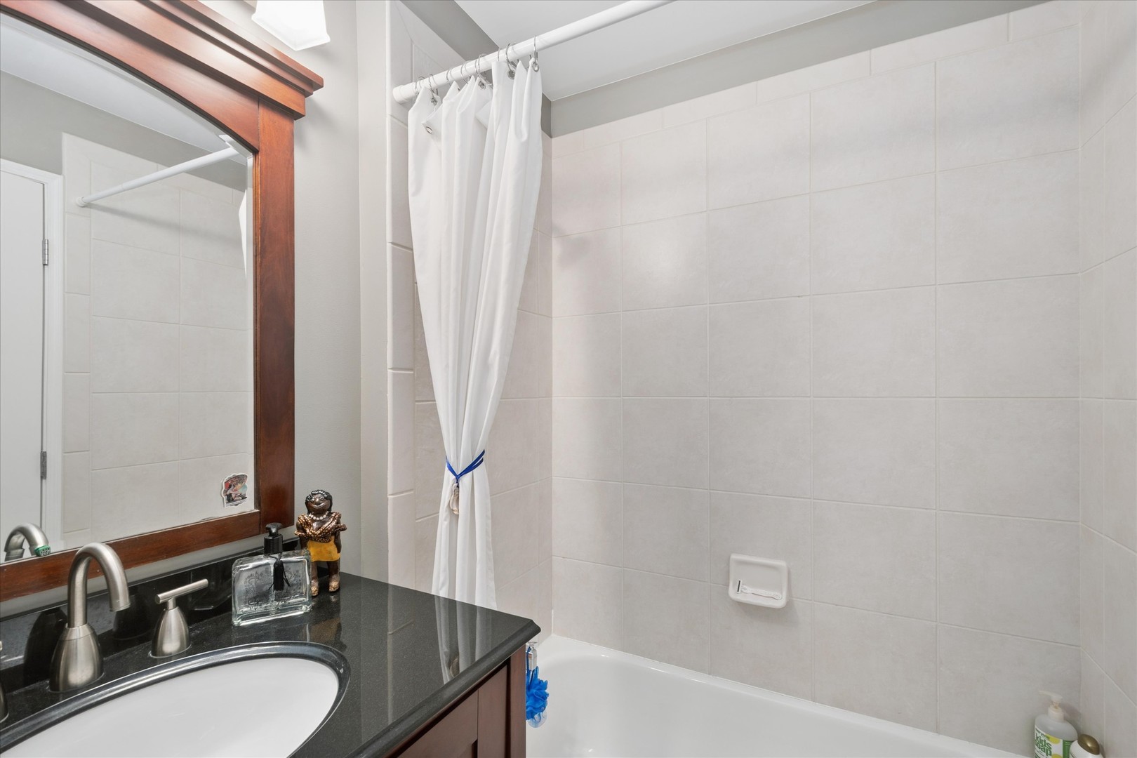 21 W CHESTNUT Street Unit: 809