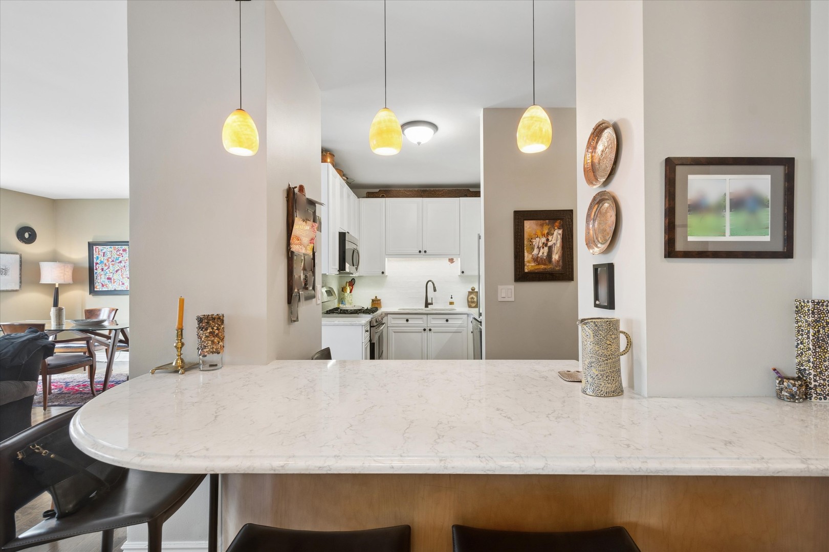 21 W CHESTNUT Street Unit: 809