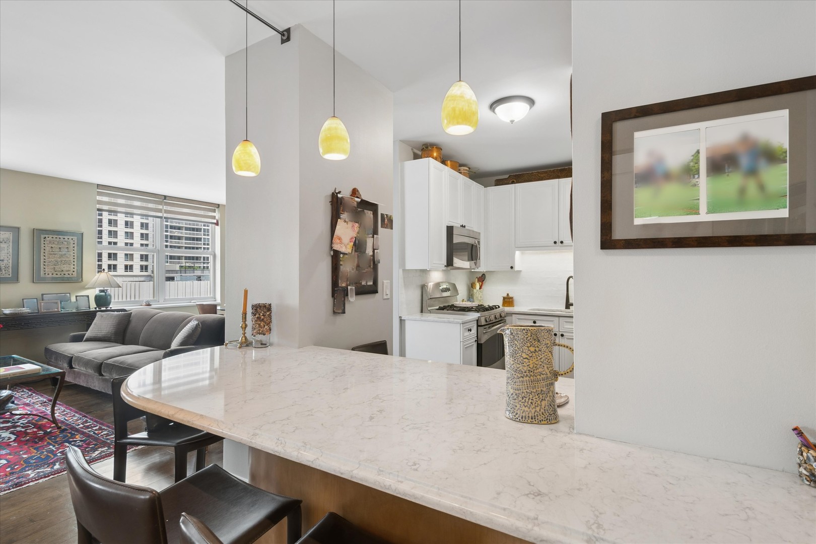 21 W CHESTNUT Street Unit: 809