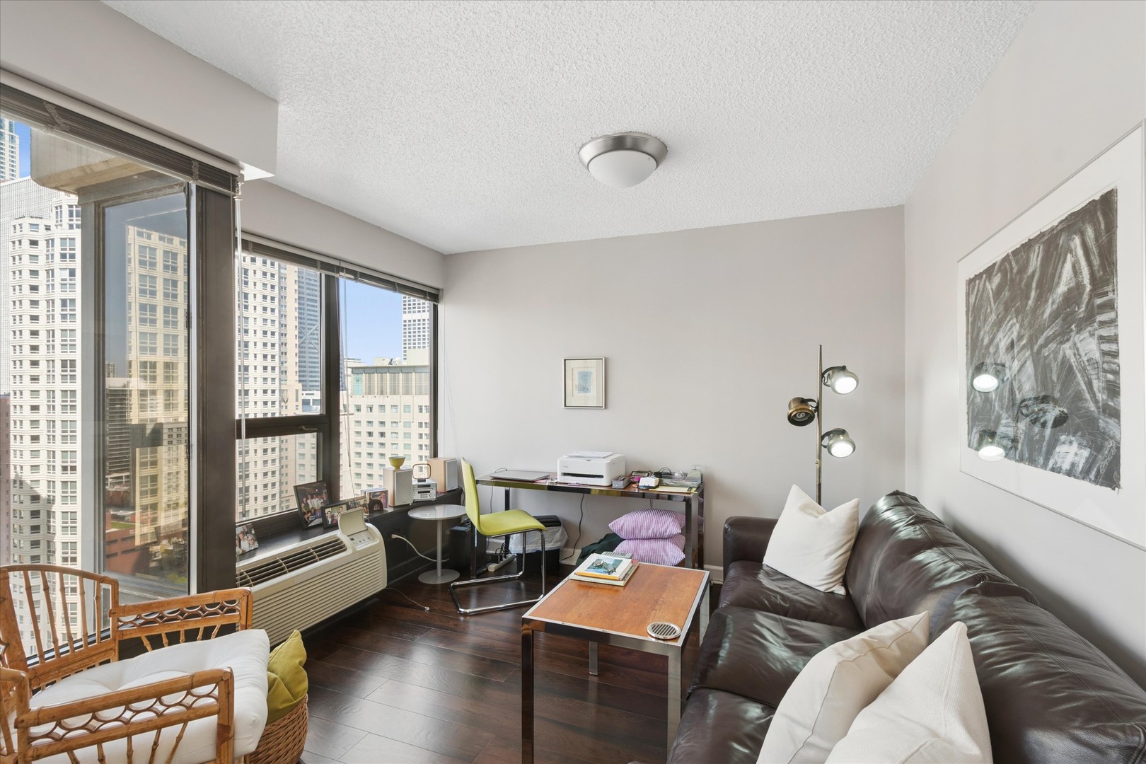 30 E Huron Street Unit: 2207