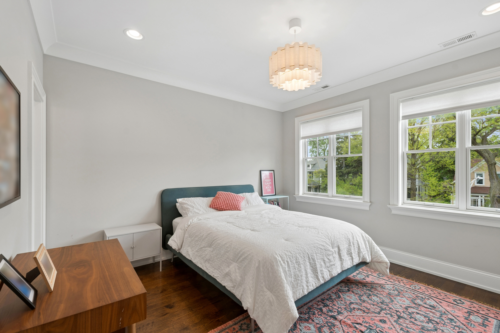 3830 N LOWELL Avenue