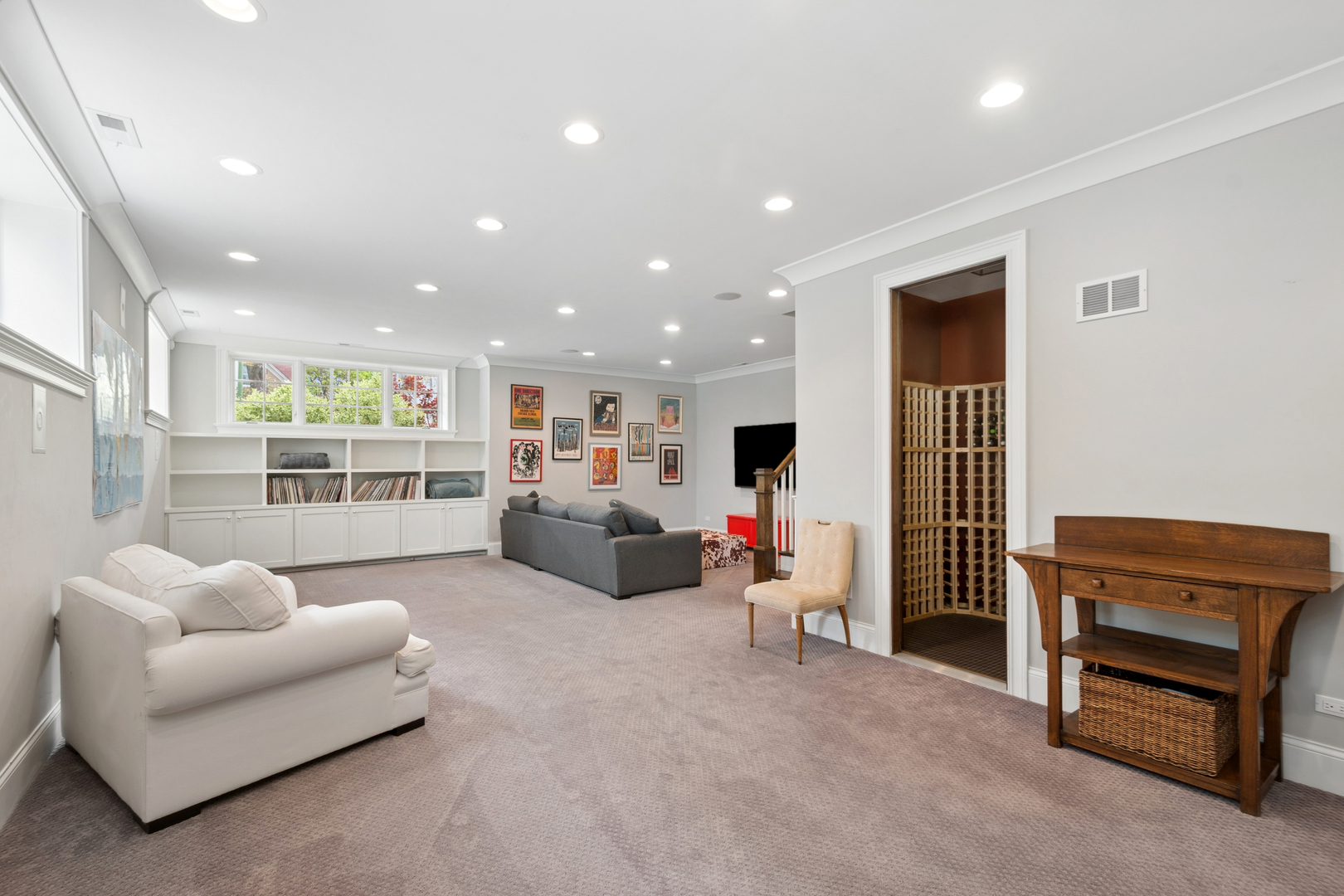 3830 N LOWELL Avenue