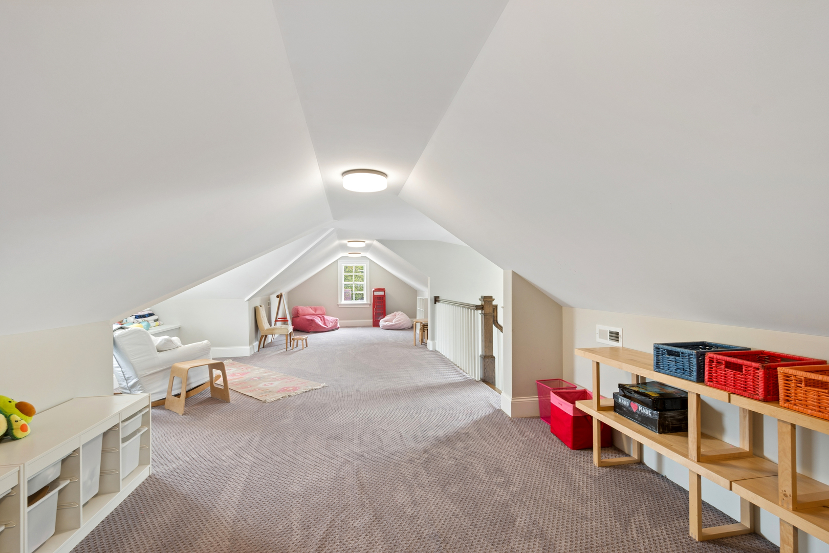 3830 N LOWELL Avenue