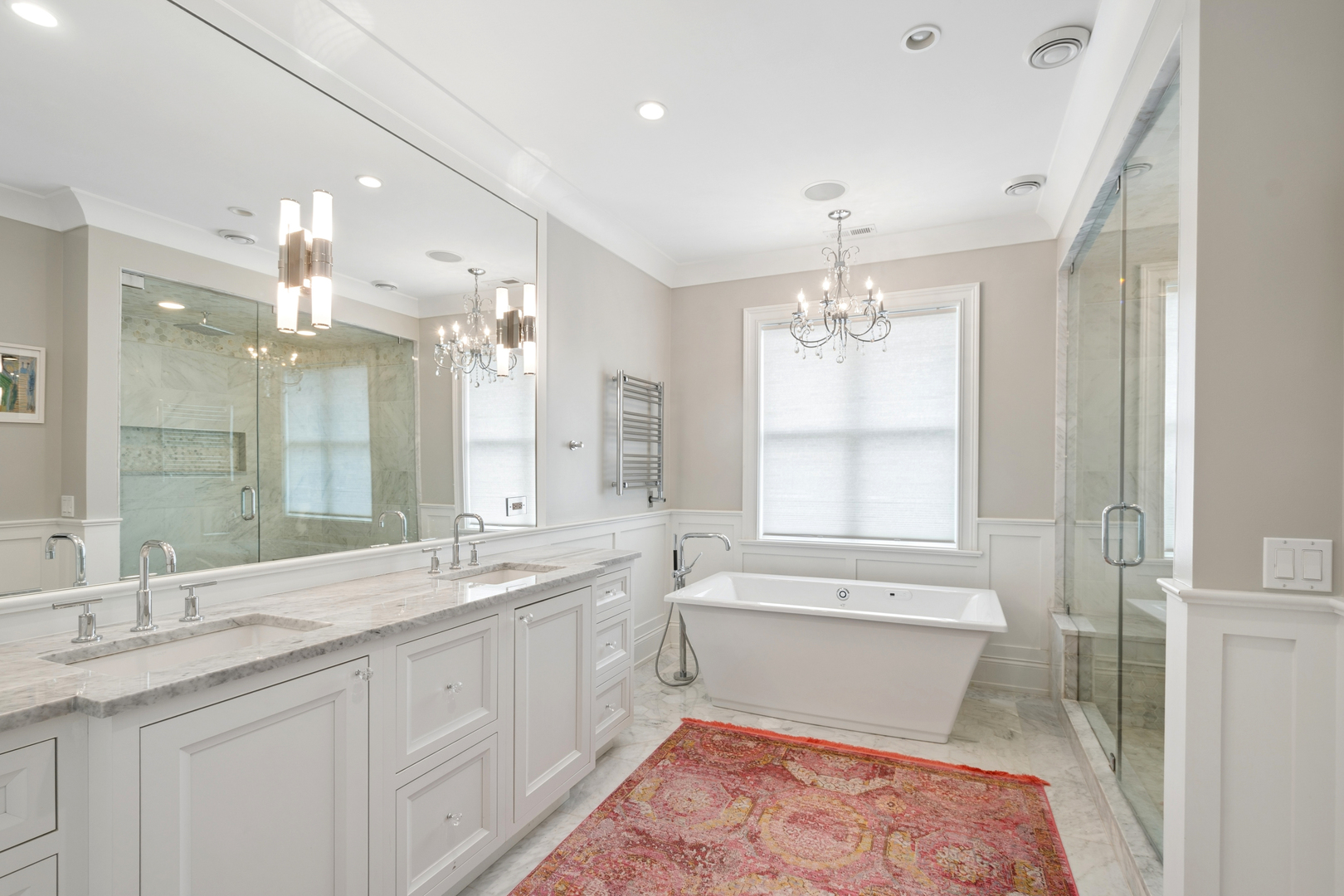 3830 N LOWELL Avenue