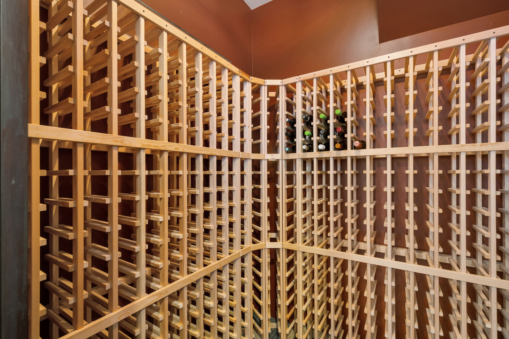 3830 N LOWELL Avenue