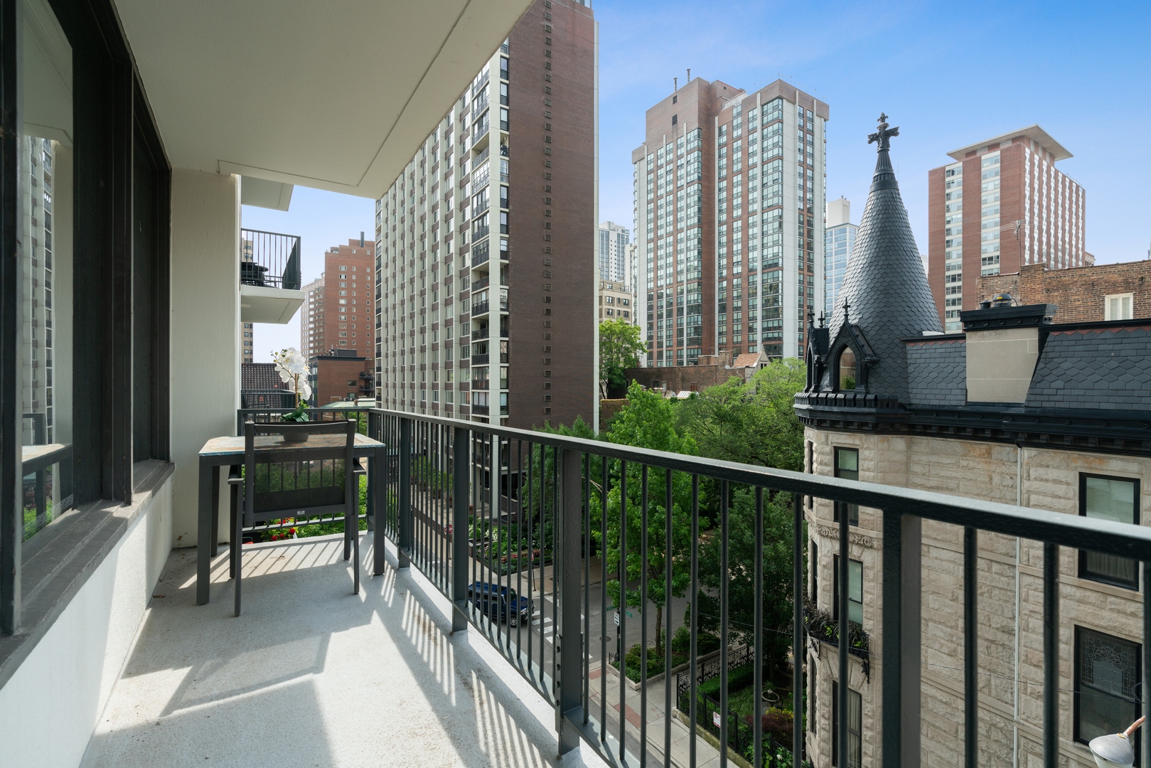 1400 N STATE Parkway Unit: 5DEF