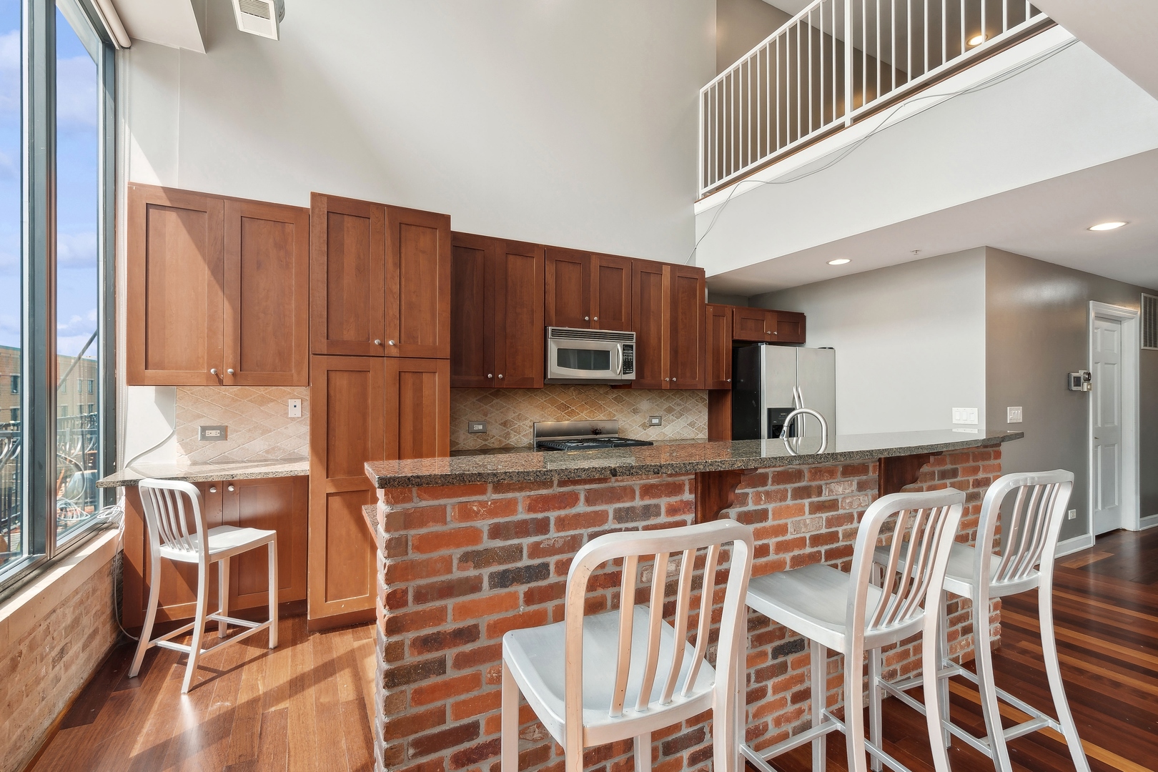 70 E 18th Street Unit: 4E