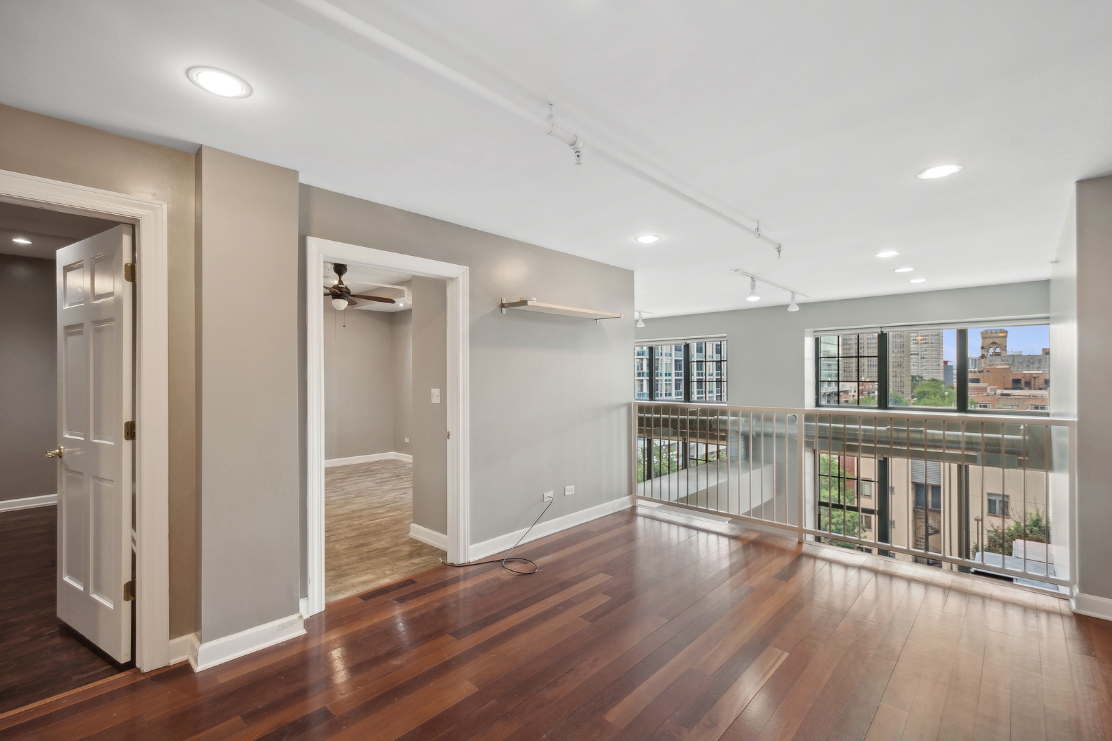 70 E 18th Street Unit: 4E