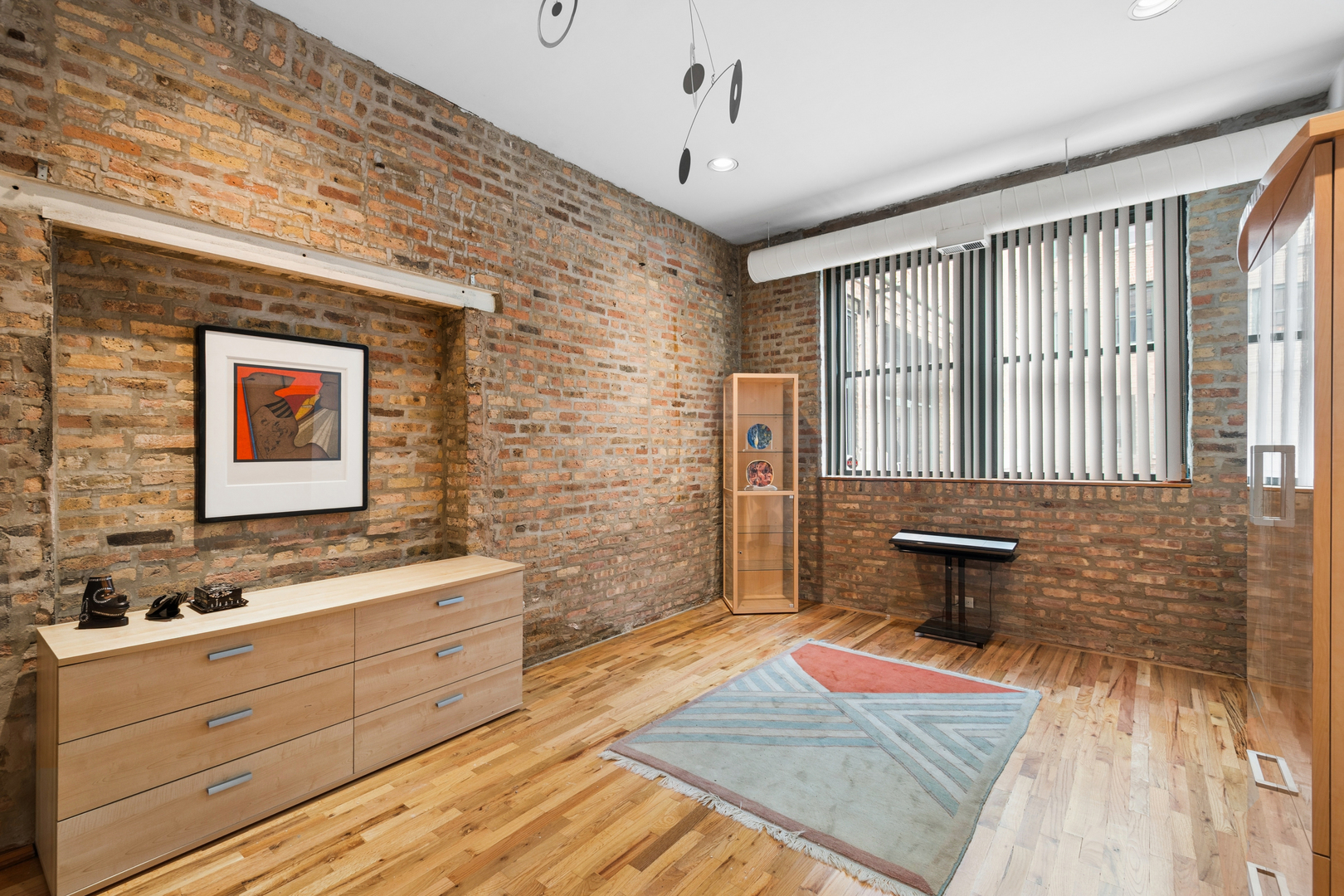 515 N Noble Street Unit: 106