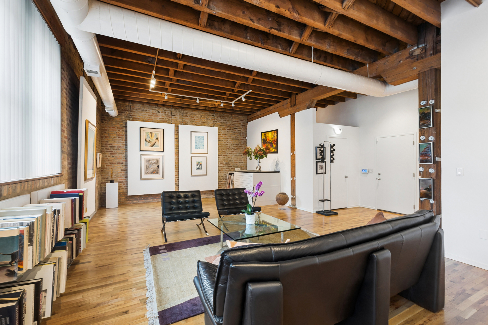 515 N Noble Street Unit: 106
