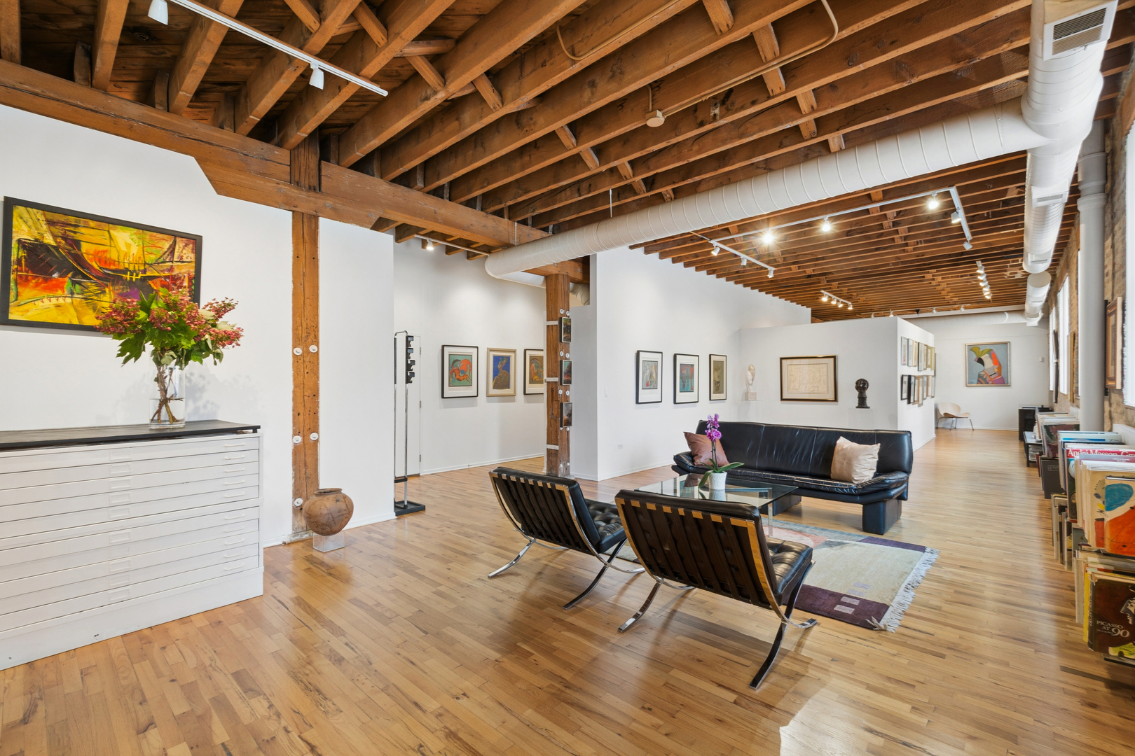 515 N Noble Street Unit: 106