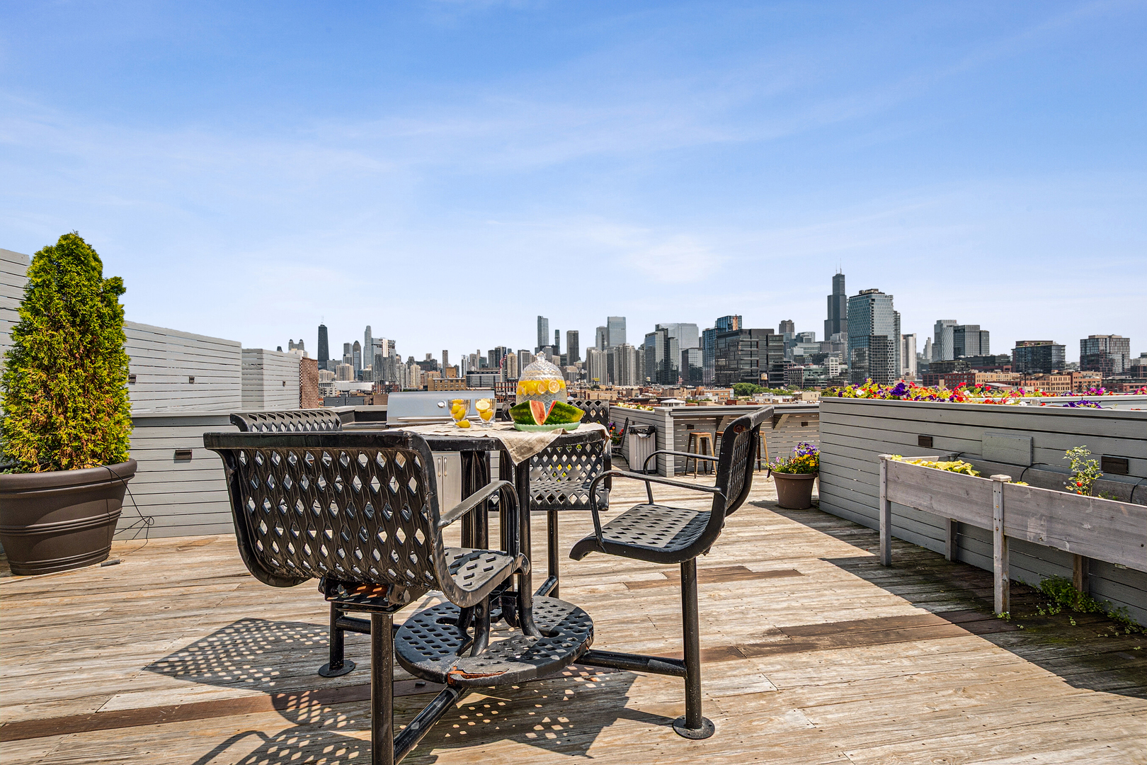 515 N Noble Street Unit: 106