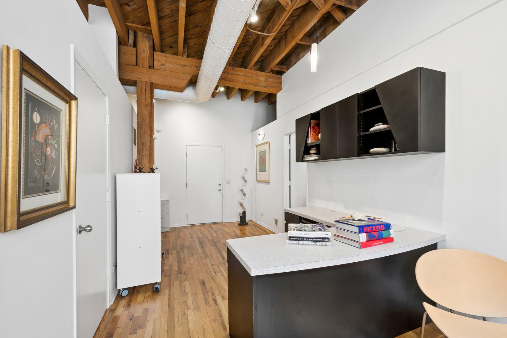 515 N Noble Street Unit: 106