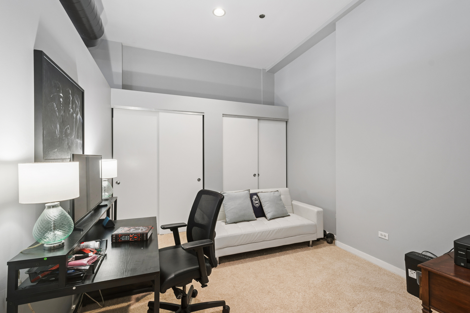 333 W HUBBARD Street Unit: 709