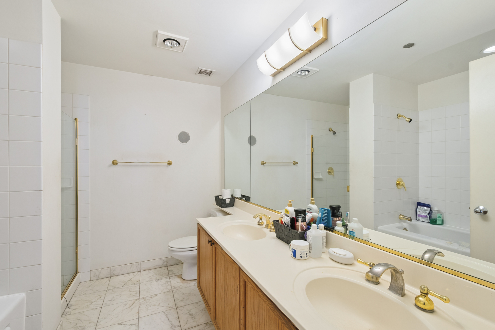 333 W HUBBARD Street Unit: 709