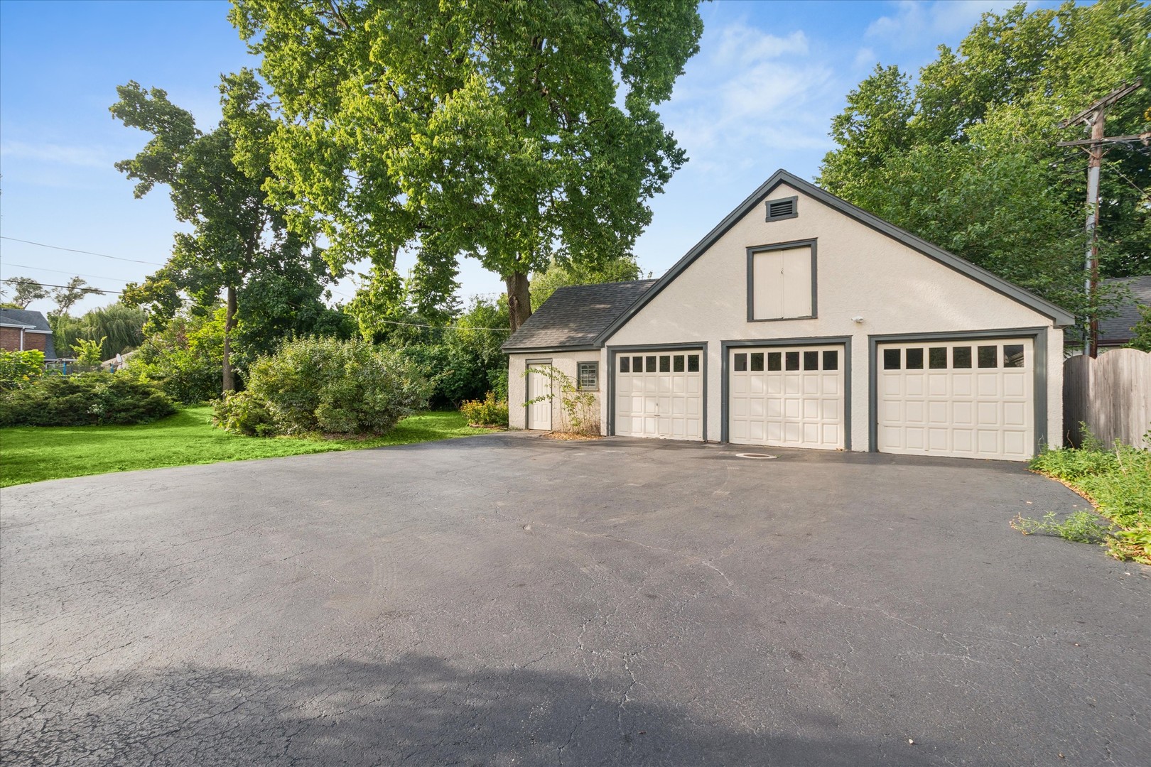 310 N Delaplaine Road