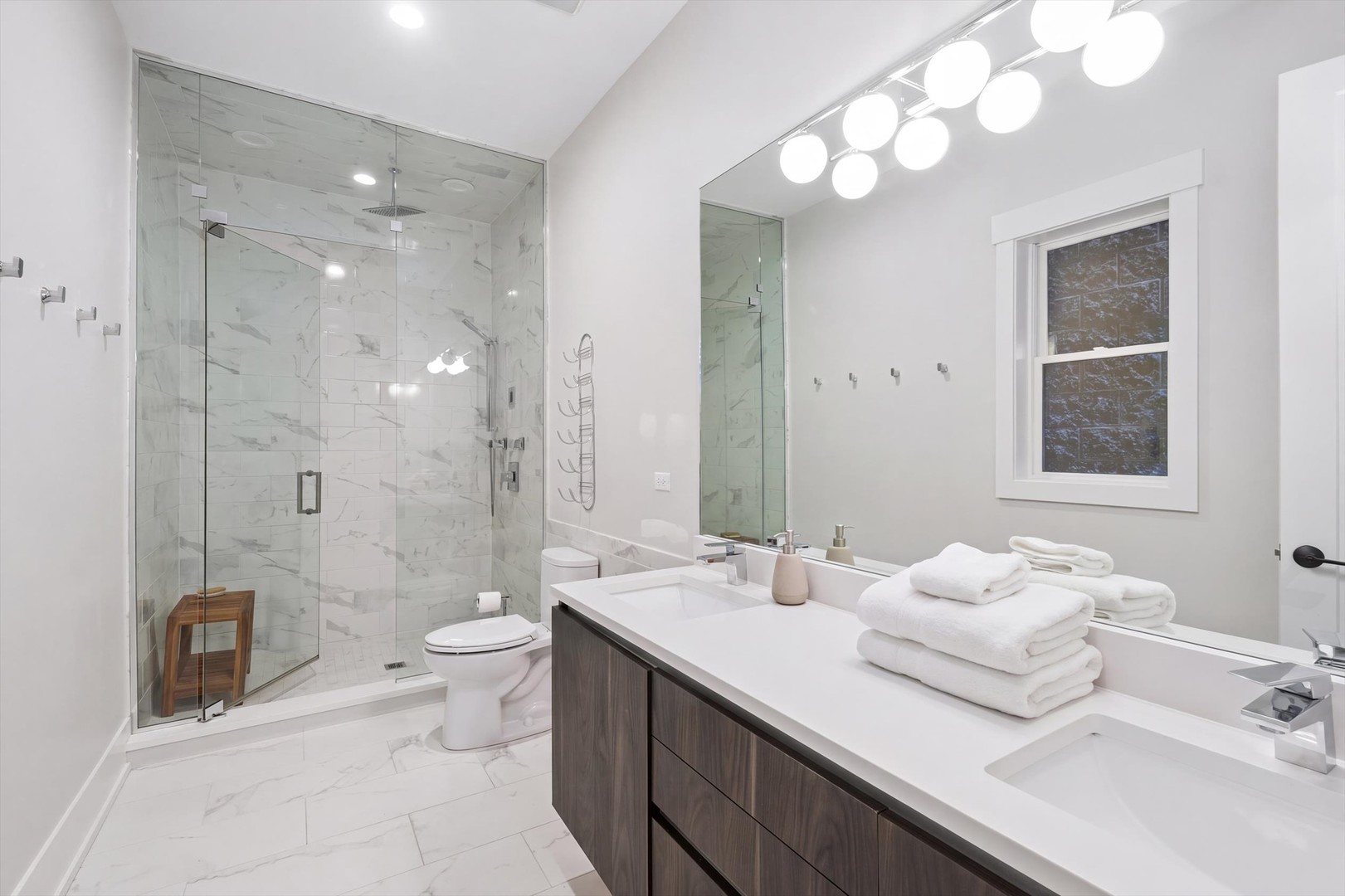 2114 W Belmont Avenue Unit: 2