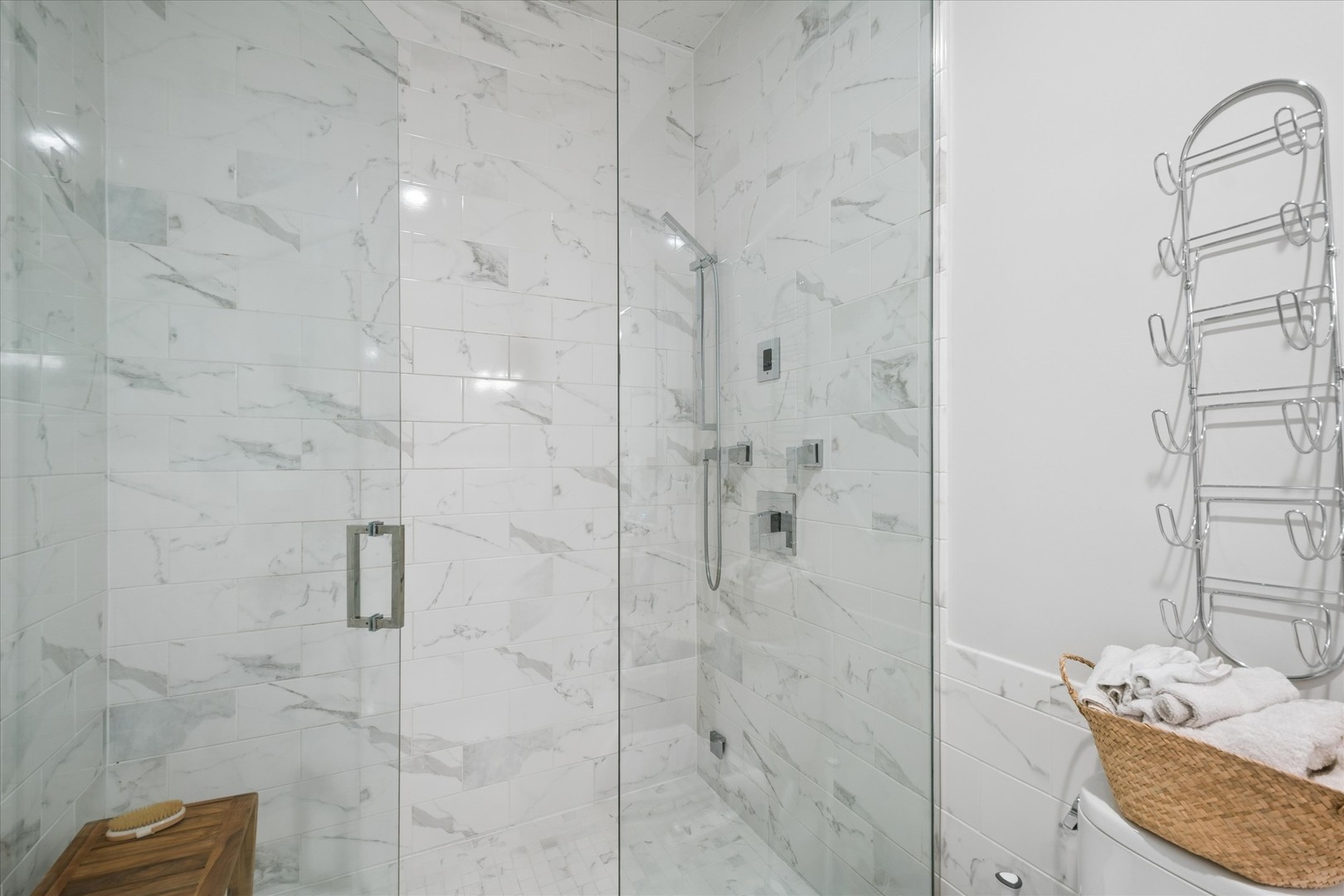 2114 W Belmont Avenue Unit: 2