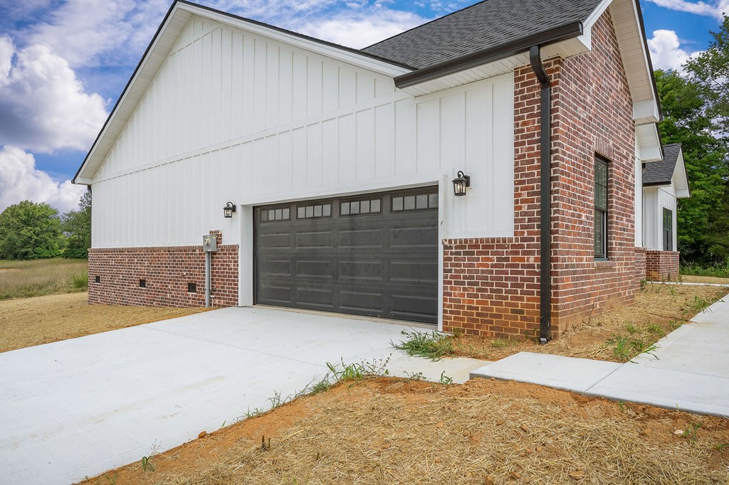 115 Friendship Dr