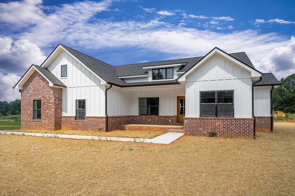 115 Friendship Dr