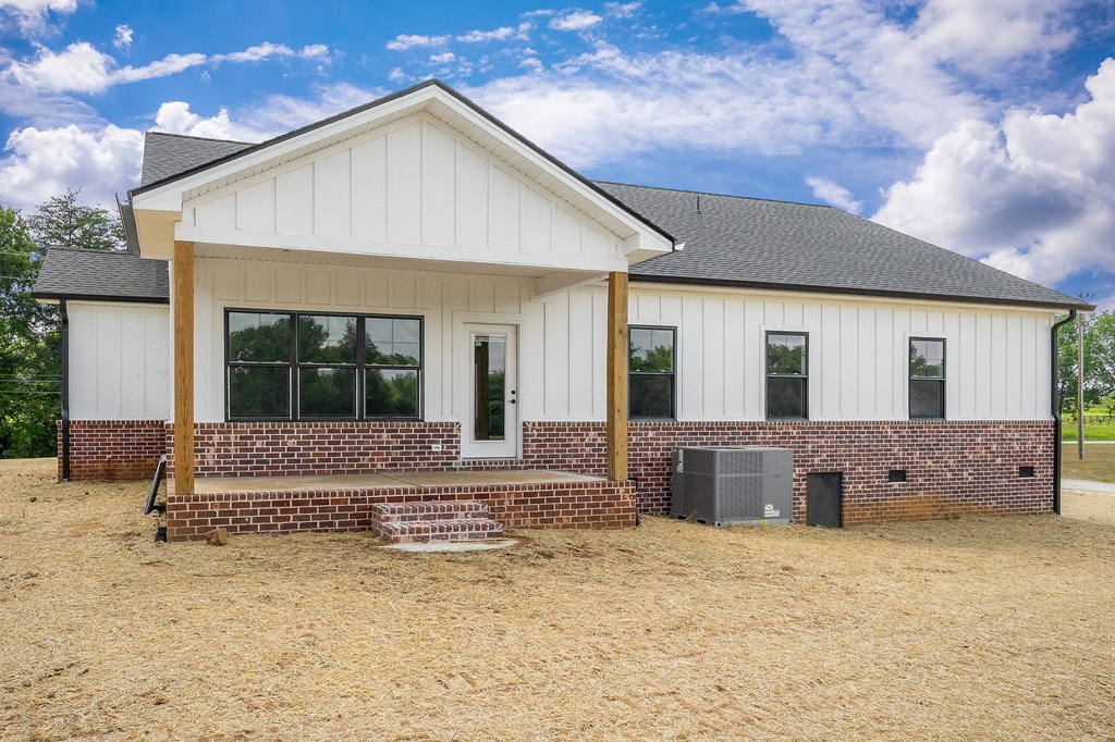 115 Friendship Dr