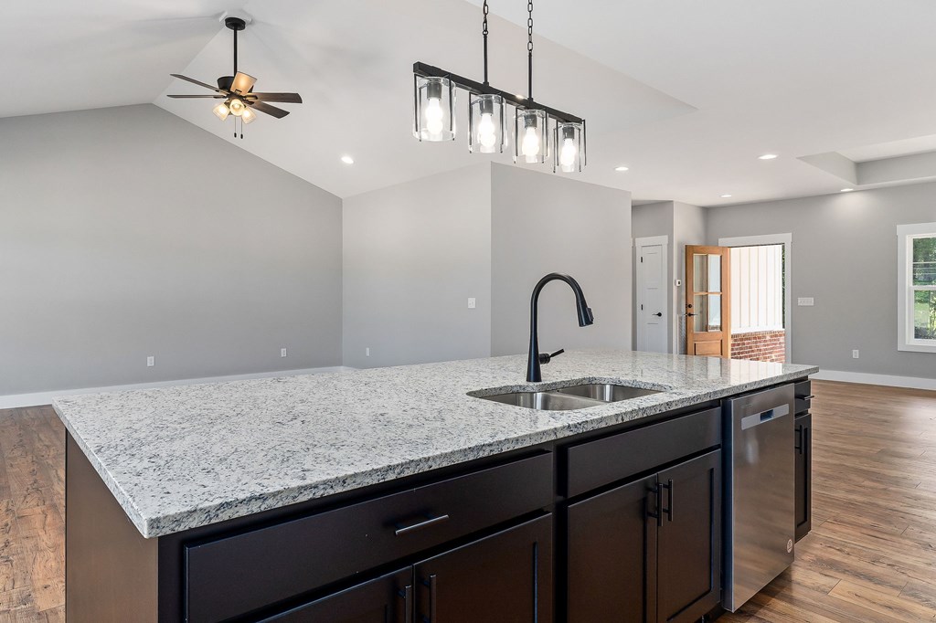 115 Friendship Dr