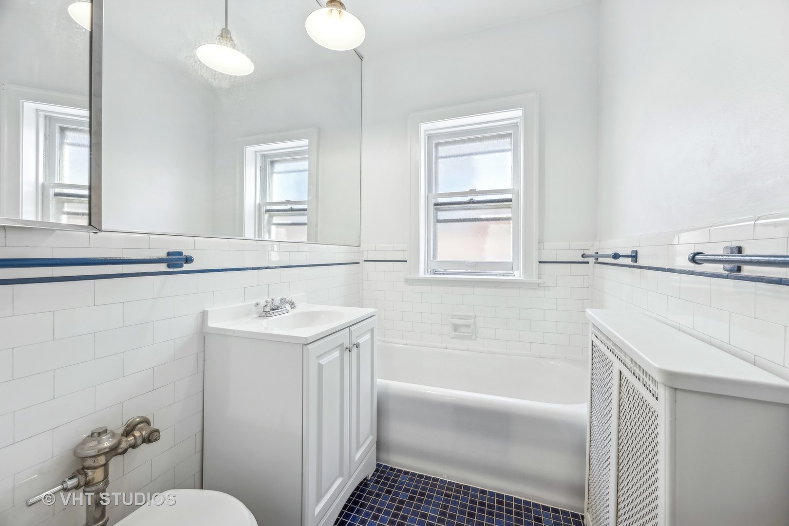 1033 Ontario Street Unit: 3BN