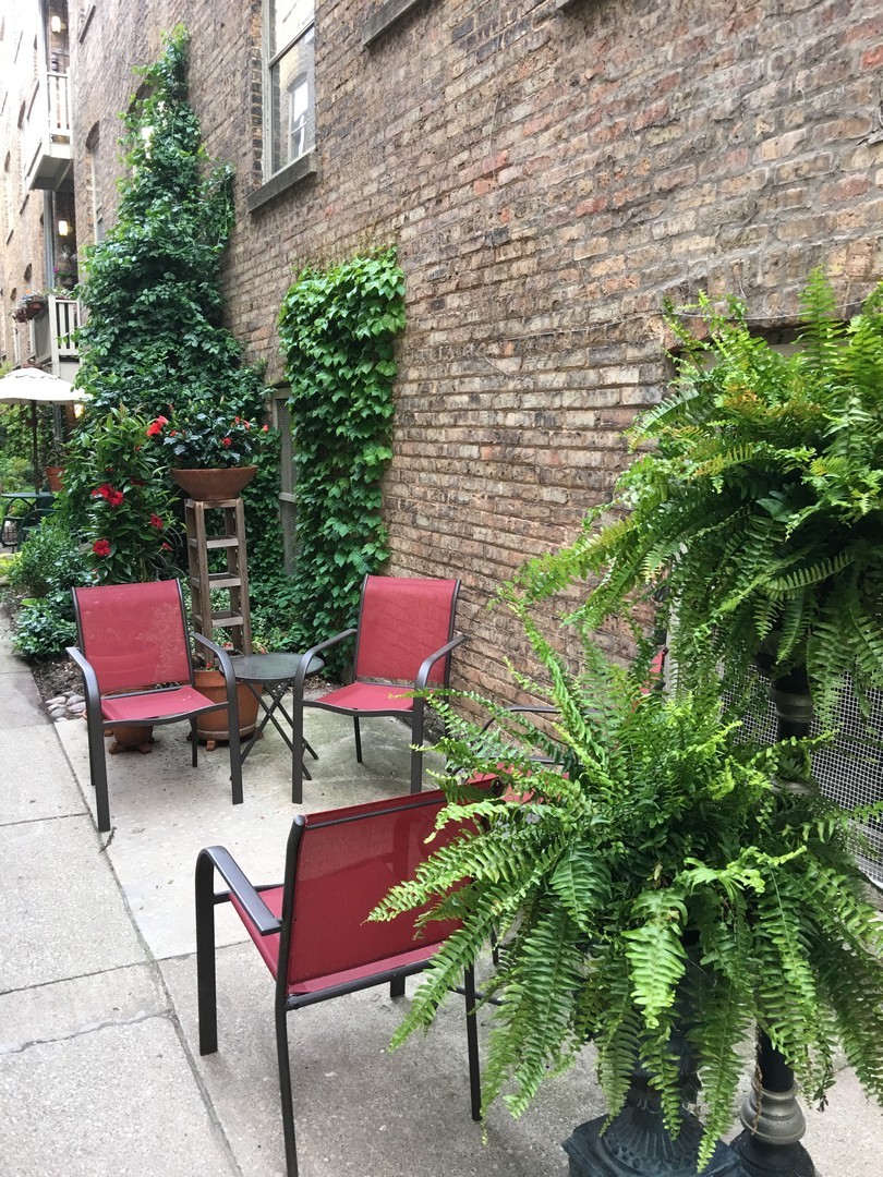 218 N Oak Park Avenue Unit: 1Y