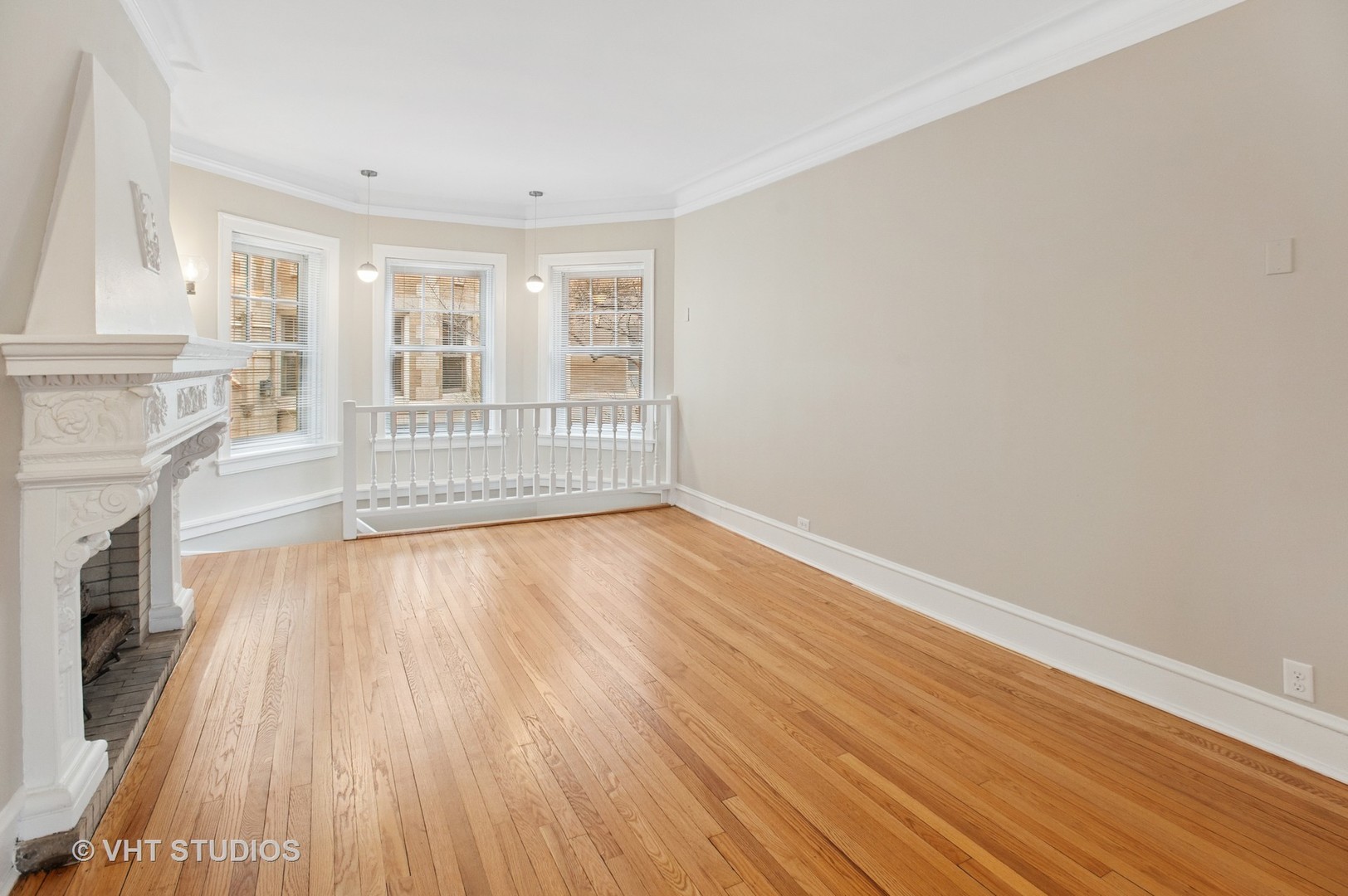550 W Brompton Avenue Unit: 1S