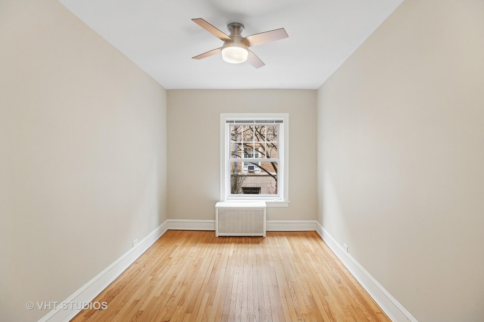 550 W Brompton Avenue Unit: 1S