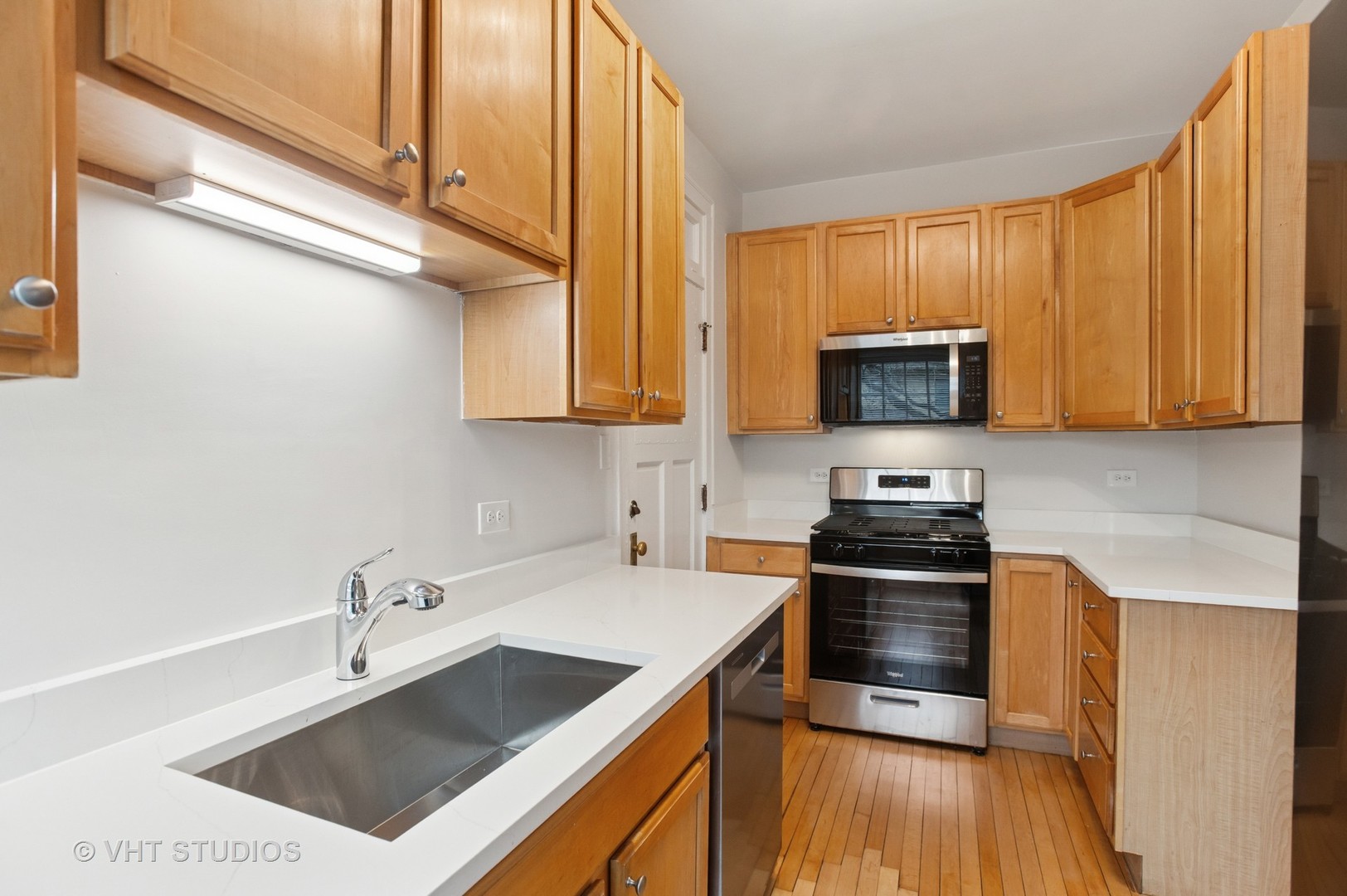 550 W Brompton Avenue Unit: 1S
