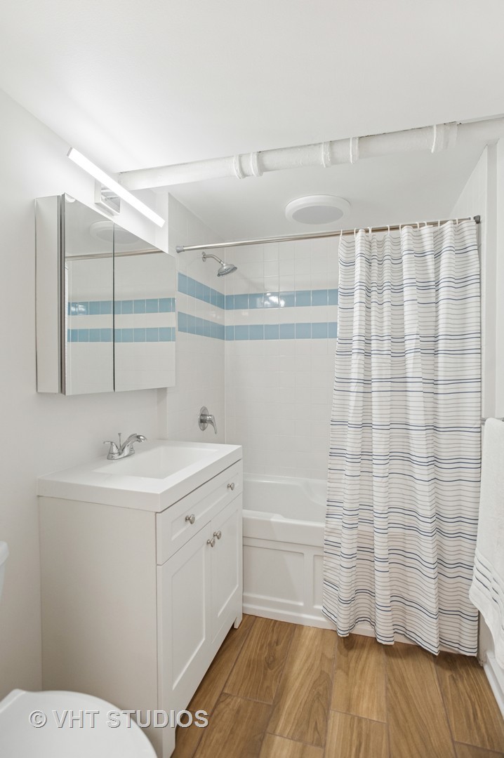 550 W Brompton Avenue Unit: 1S