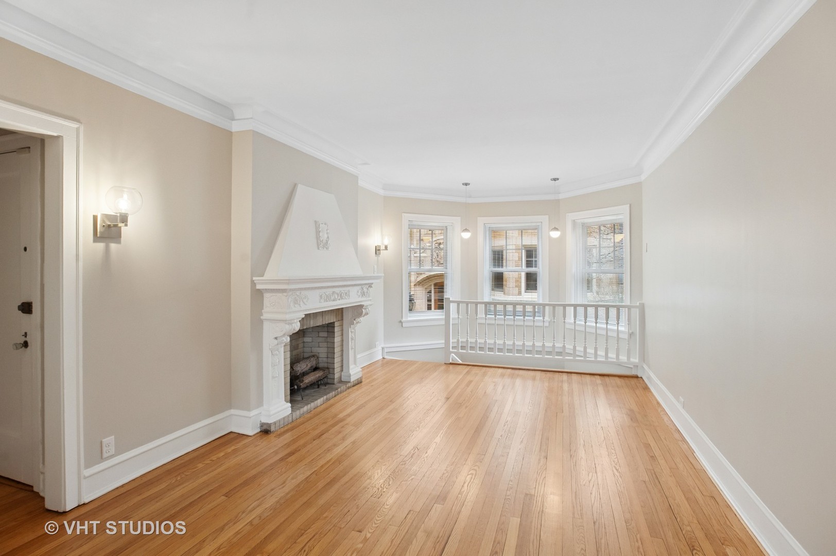 550 W Brompton Avenue Unit: 1S
