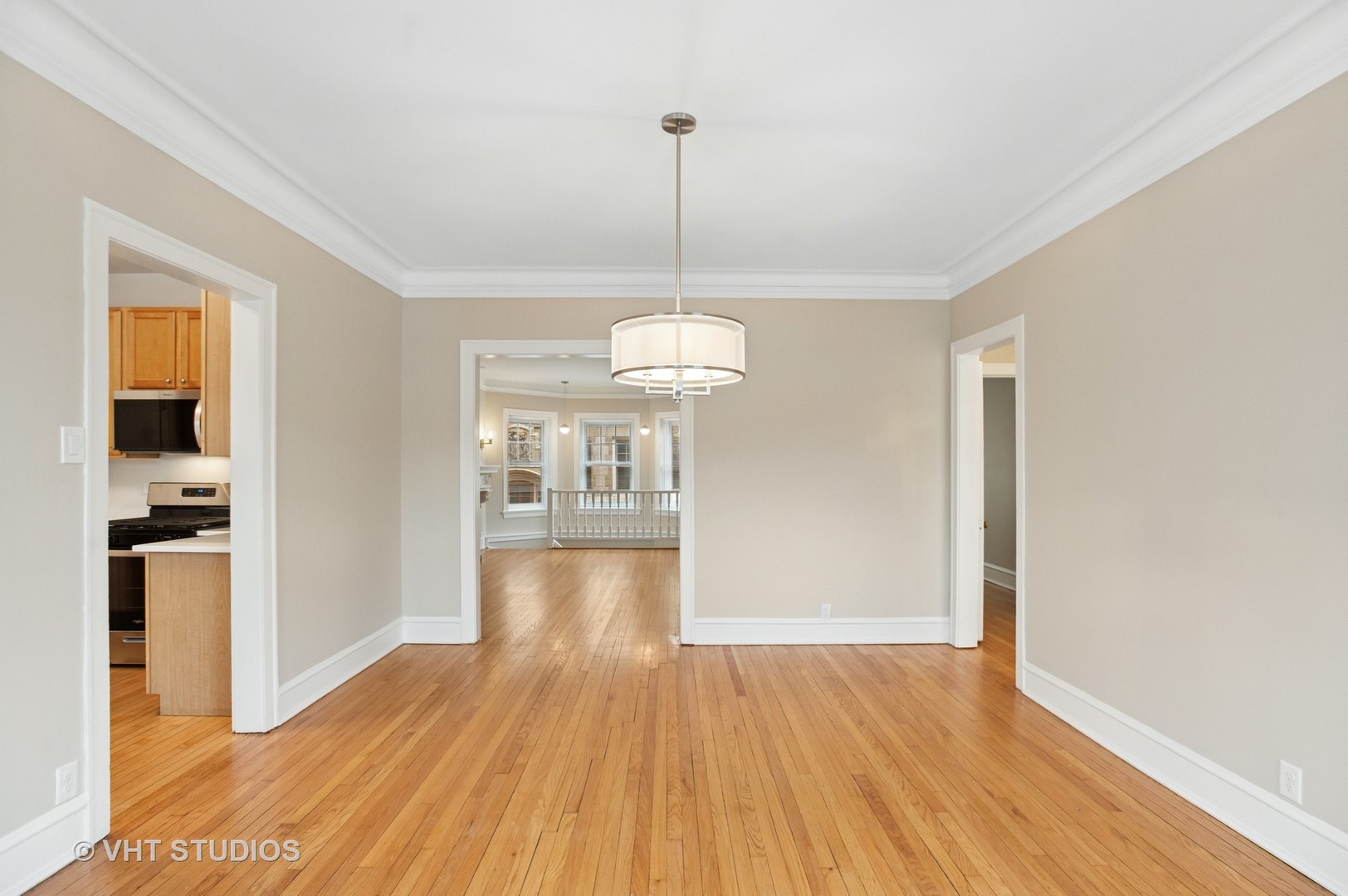 550 W Brompton Avenue Unit: 1S