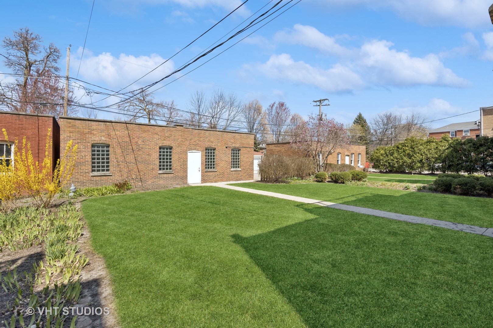 7348 Lake Street Unit: 3