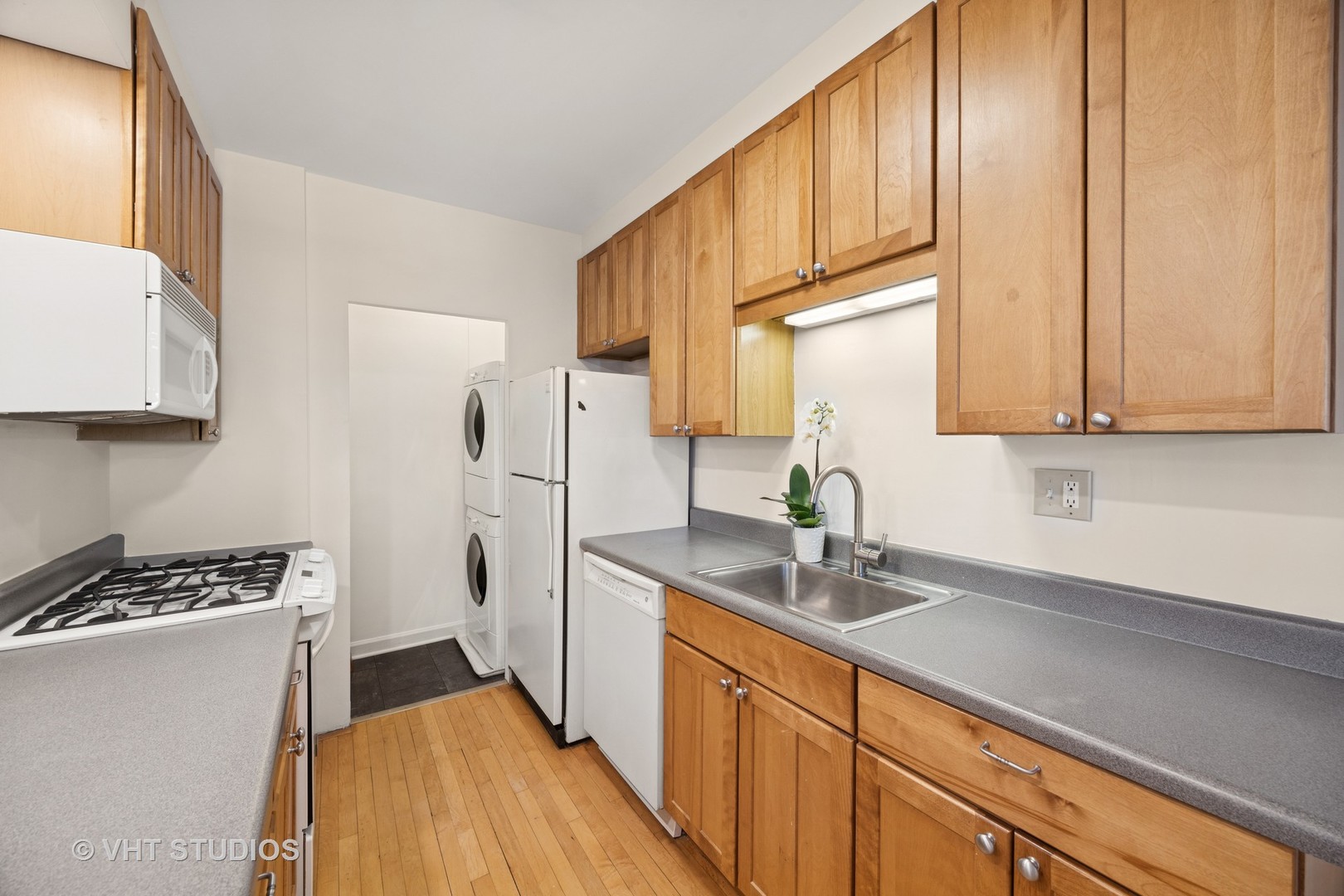 7348 Lake Street Unit: 3