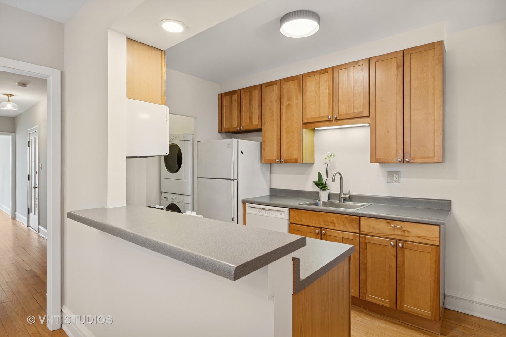 7348 Lake Street Unit: 3
