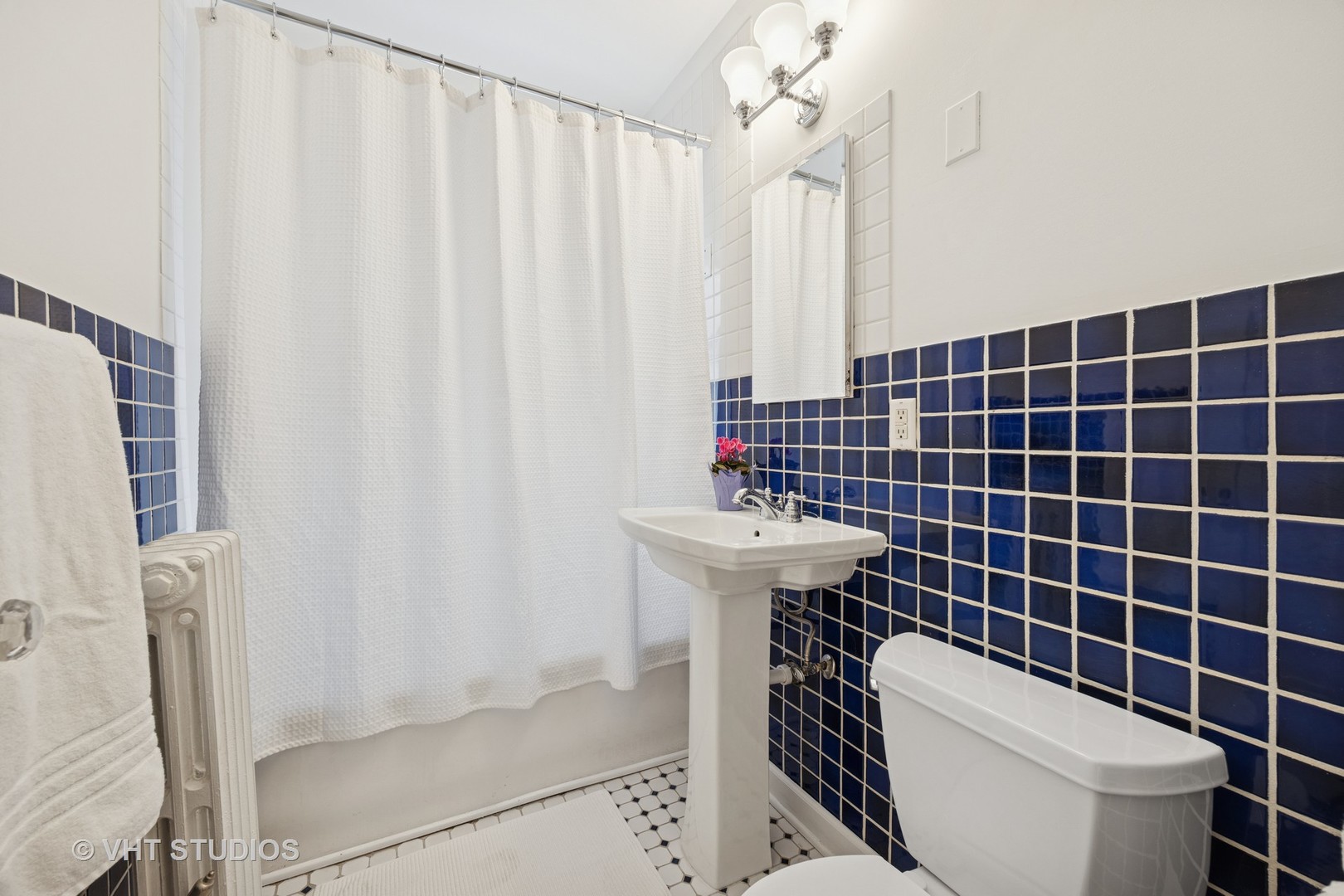 7348 Lake Street Unit: 3