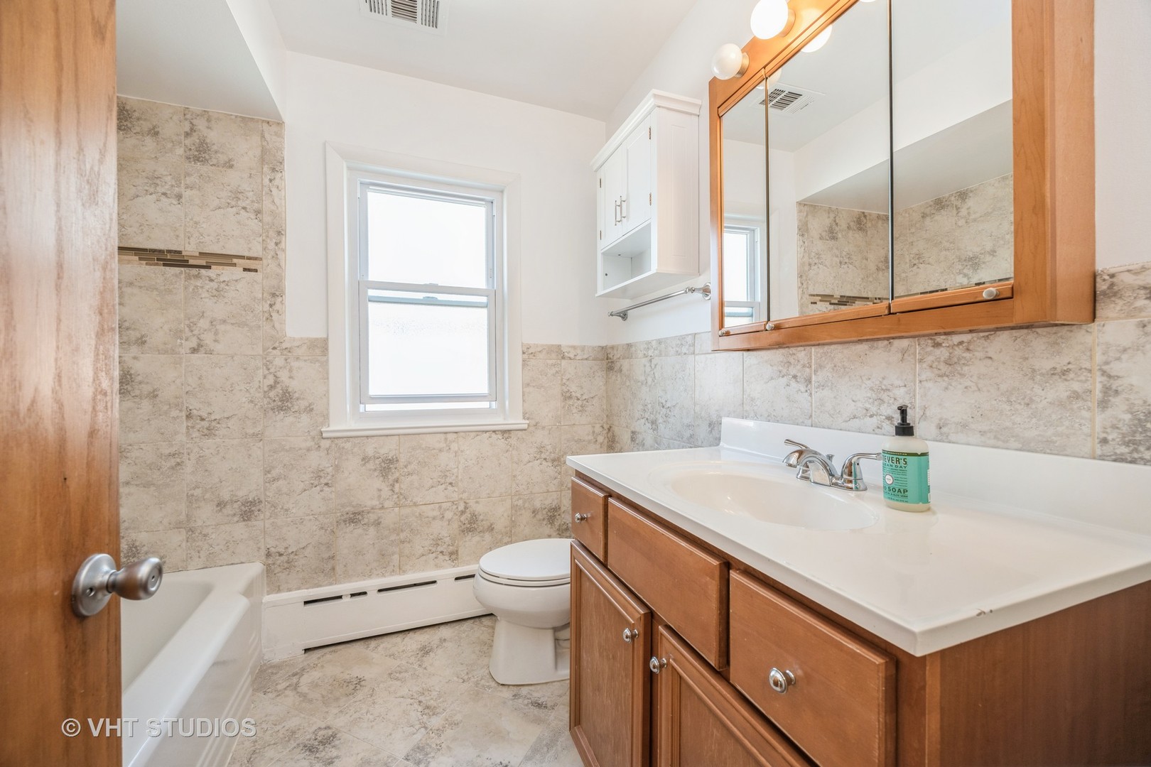 96 Forest Avenue Unit: 2