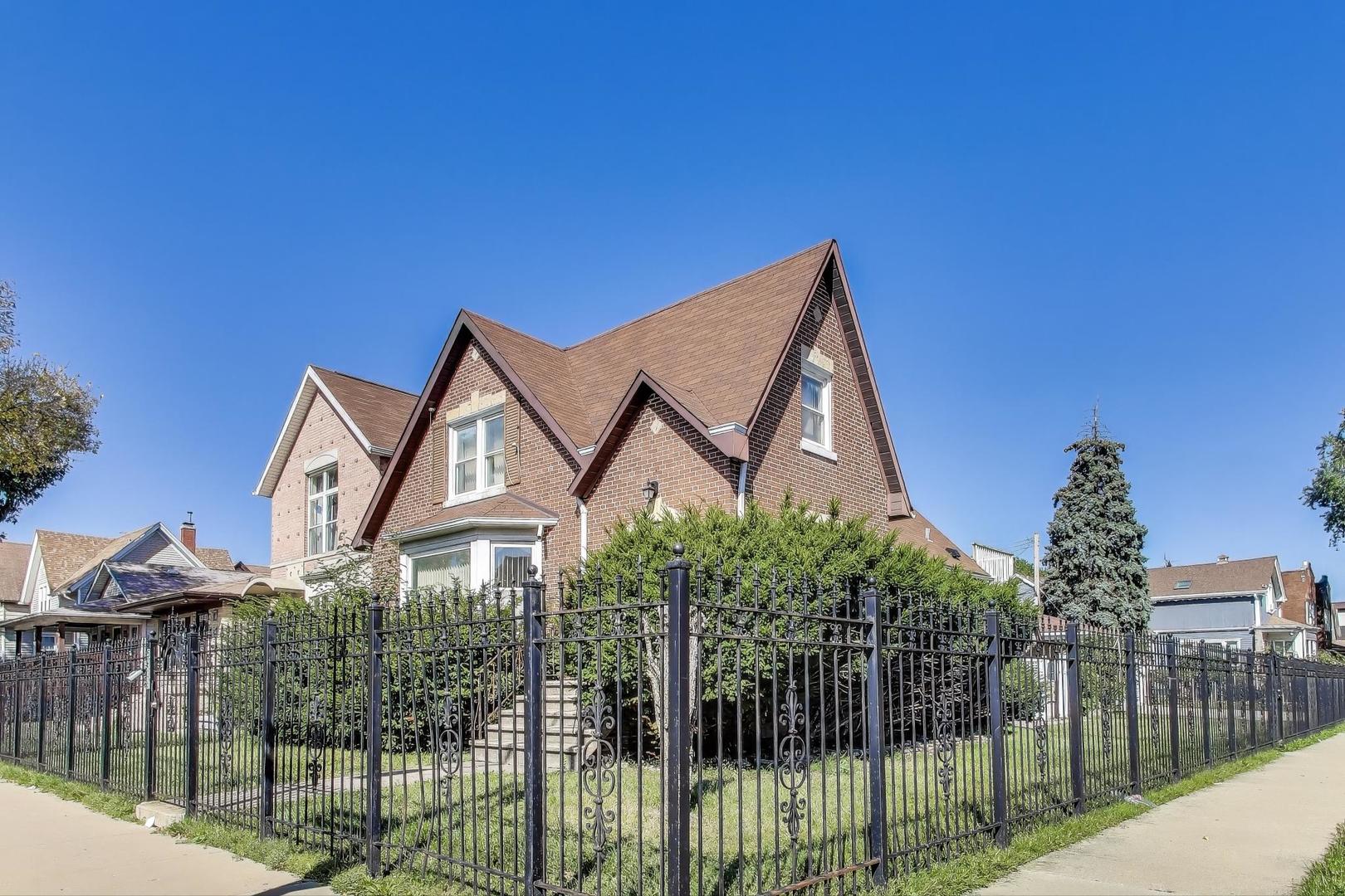 5636 W Augusta Boulevard