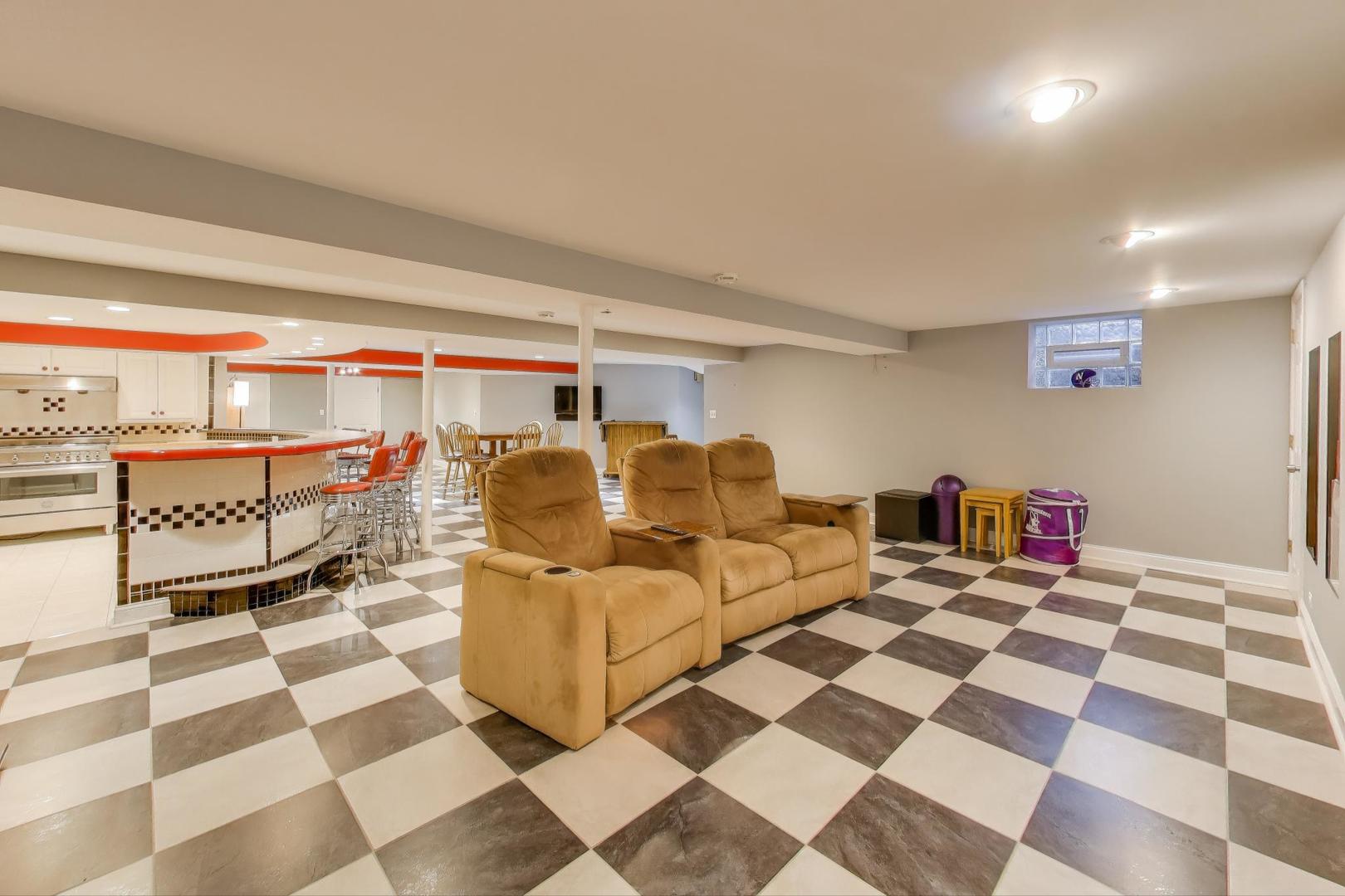 1845 N 78th Court
