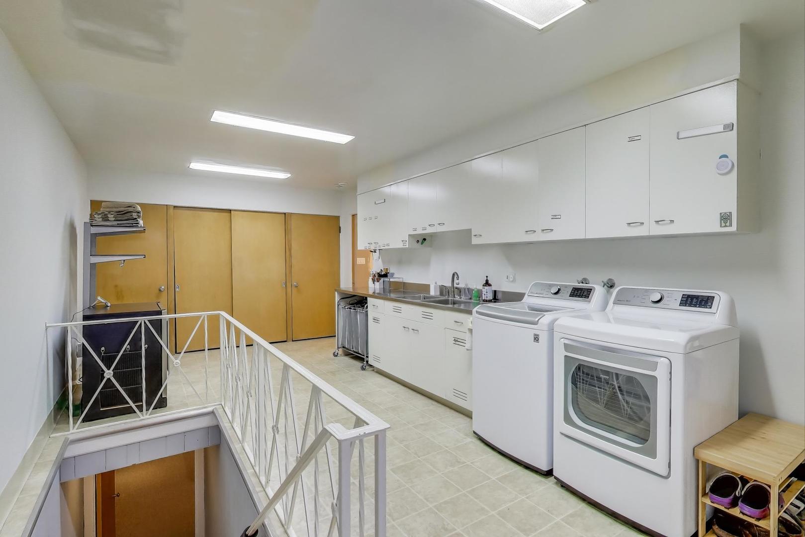 1845 N 78th Court