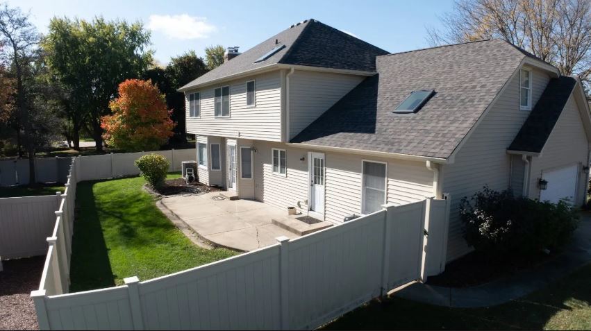 201 N Cambridge Drive